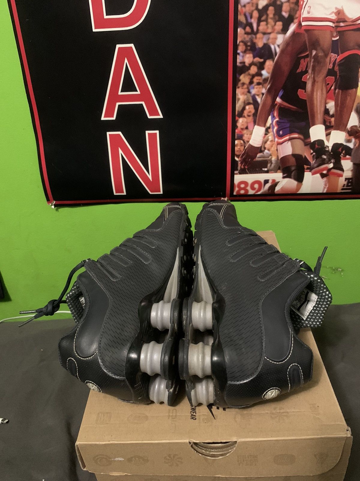 Nike × Vintage NIKE SHOX NZ Stealth Grey Size US 7 / EU 40 - 5 Thumbnail