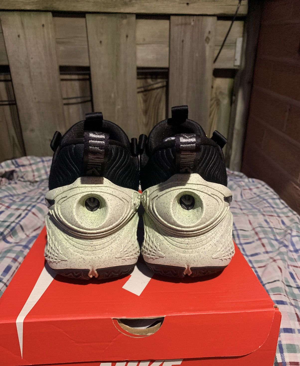 Nike Cosmic Unity Green Glow Size US 9 / EU 42 - 3 Thumbnail