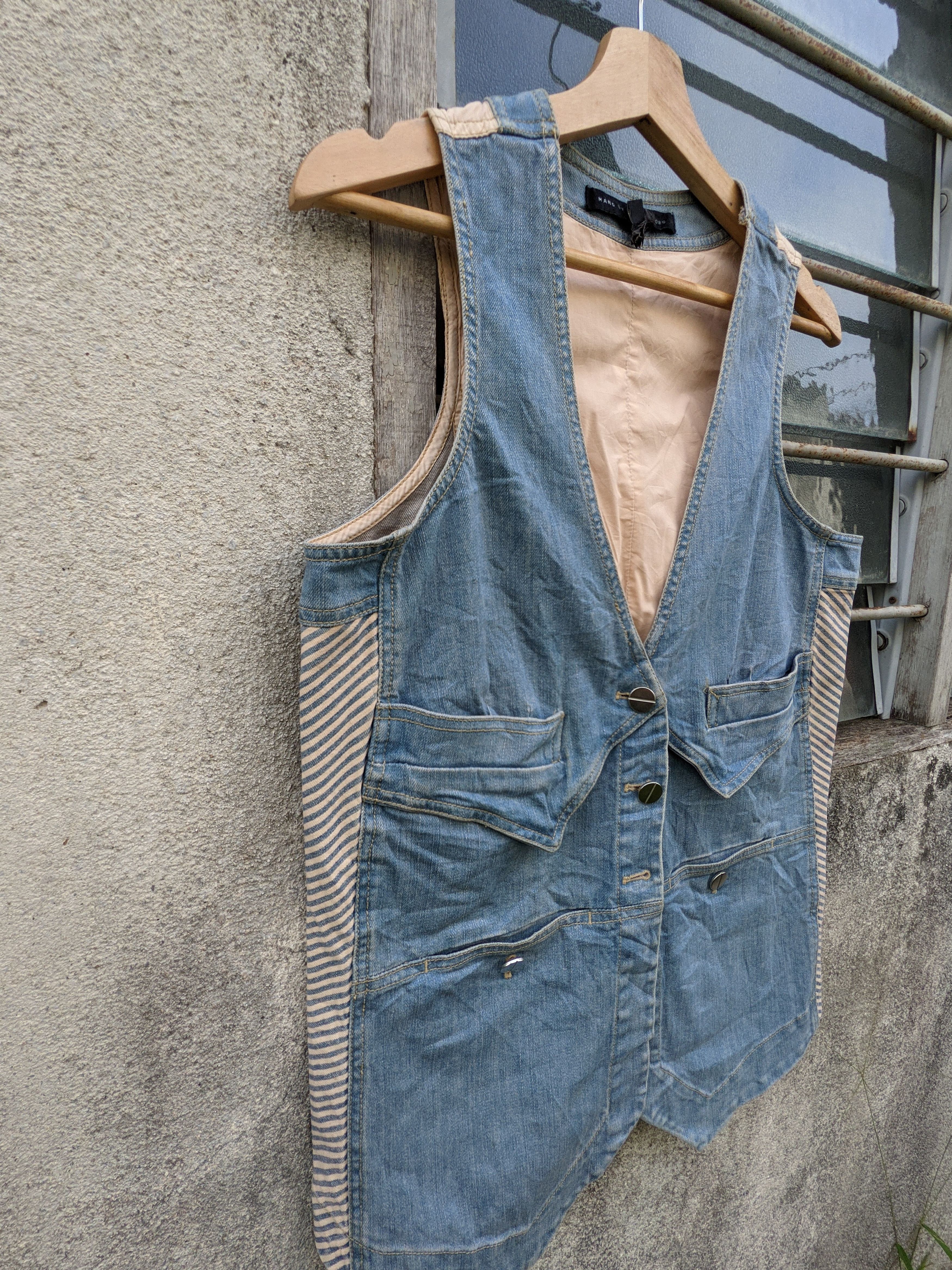 Marc Jacobs ⚡️Steals⚡️Marc Jacobs Denim Vest Buckle Back Size US XS / EU 42 / 0 - 3 Thumbnail