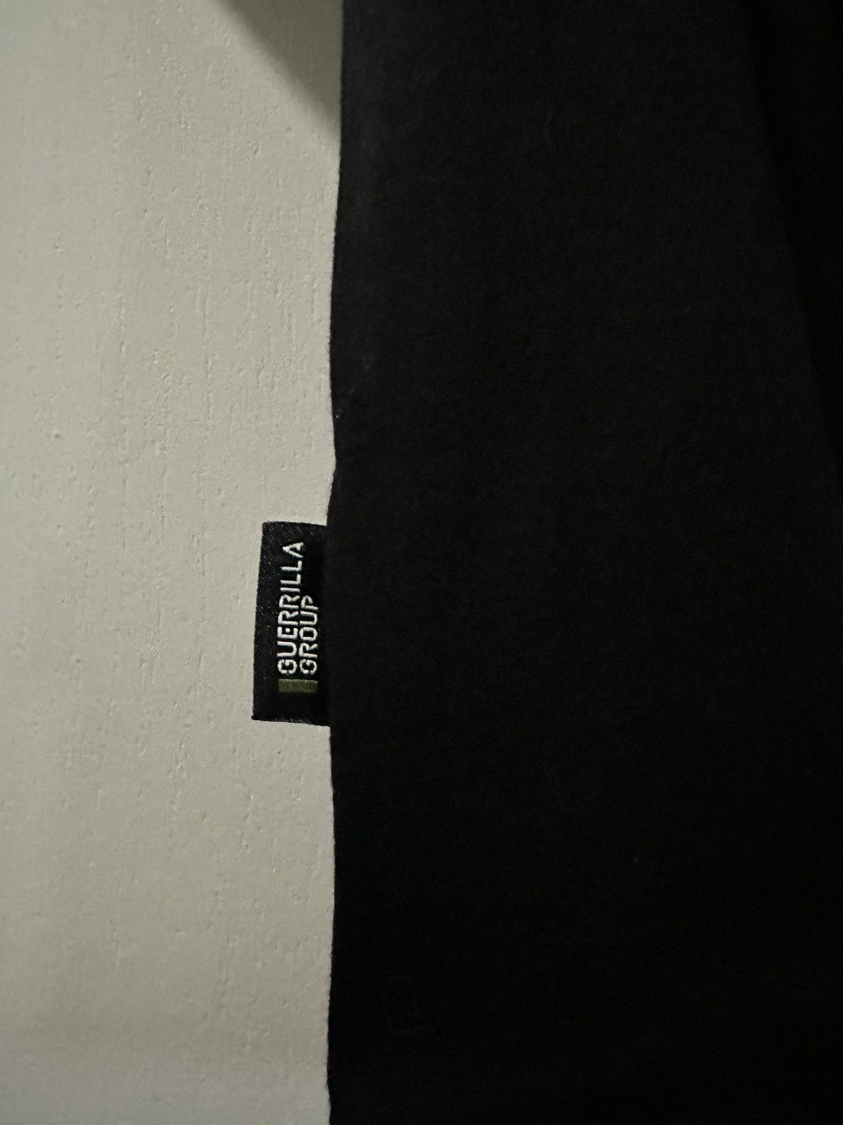 Guerilla Group × Guerrilla Group Guerrilla Group Black T-shirt 20S-ES-GT03 Size US S / EU 44-46 / 1 - 5 Thumbnail