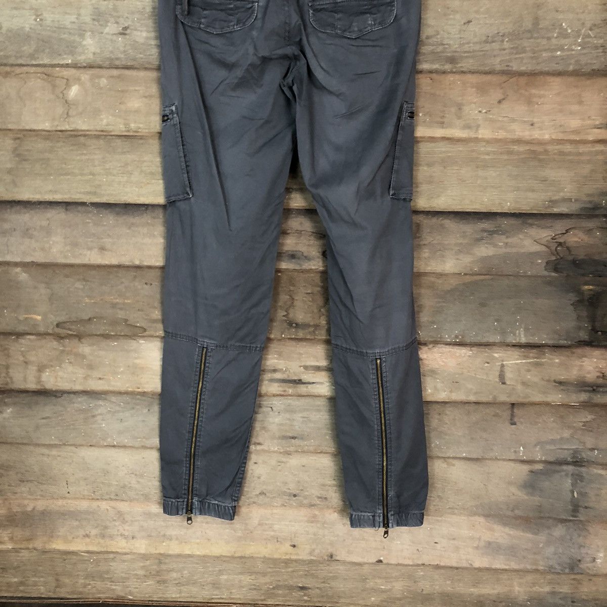 H&M DLL H&M Grey Cargo faded utility Multipocket Pants #1575 Size US 28 / EU 44 - 11 Thumbnail
