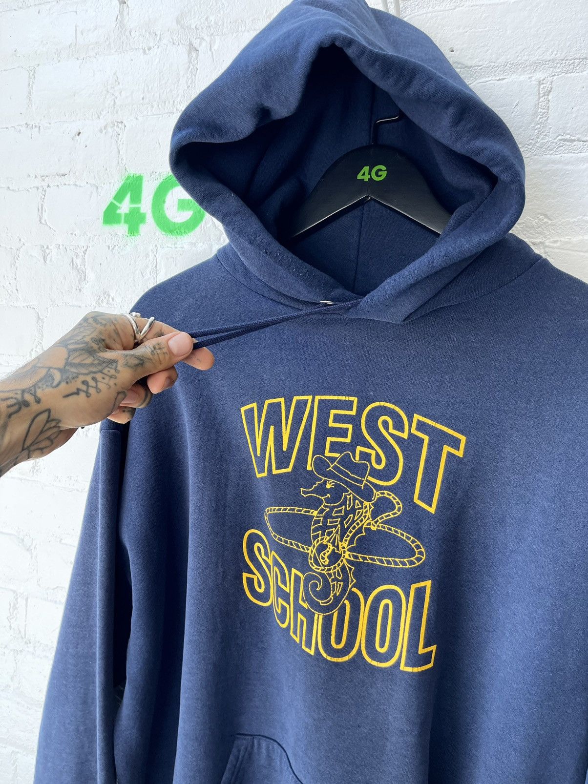 Vintage Vintage Seahorse WEST School Hoodie THRASHED XL XXL Size US XL / EU 56 / 4 - 1 Thumbnail