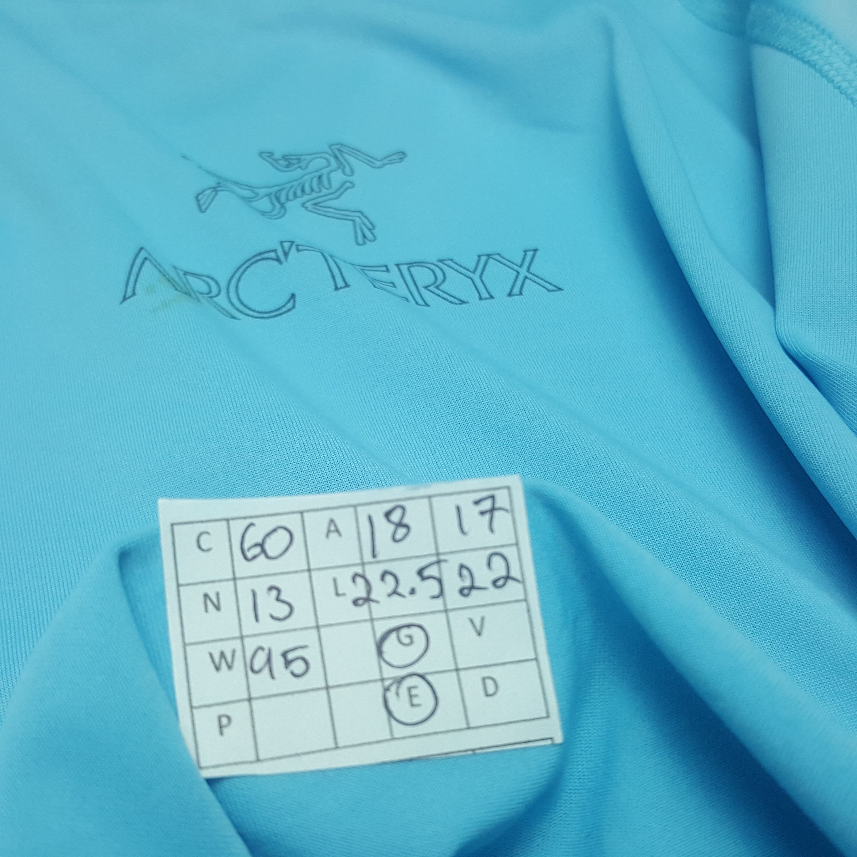 Arc'teryx × Vintage Vintage Arc'Teryx Tshirt Size S / US 4 / IT 40 - 6 Thumbnail