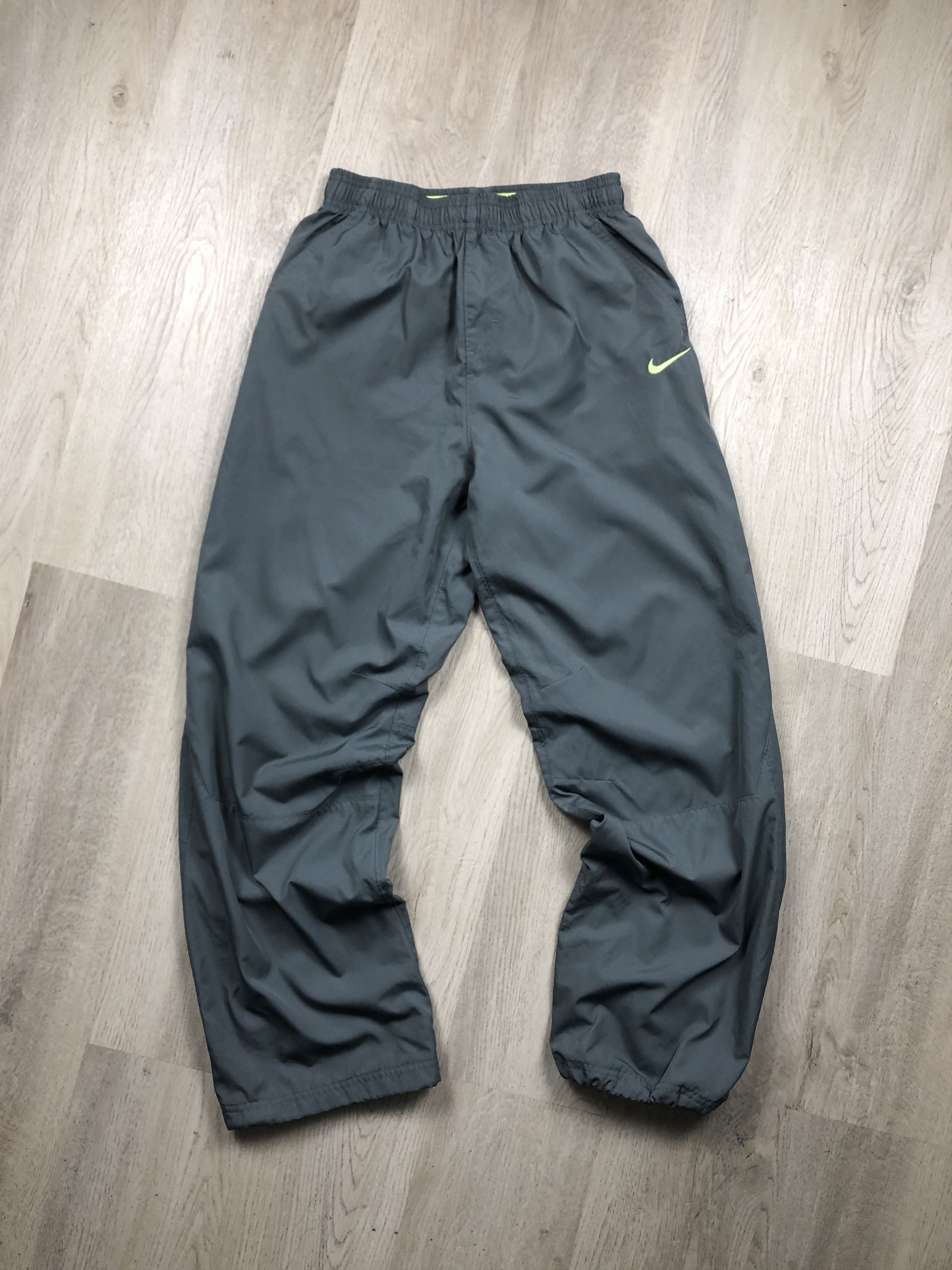 Nike × Vintage Nike Vintage Mens Nylon Pants Drill style Size US 30 / EU 46 - 1 Thumbnail