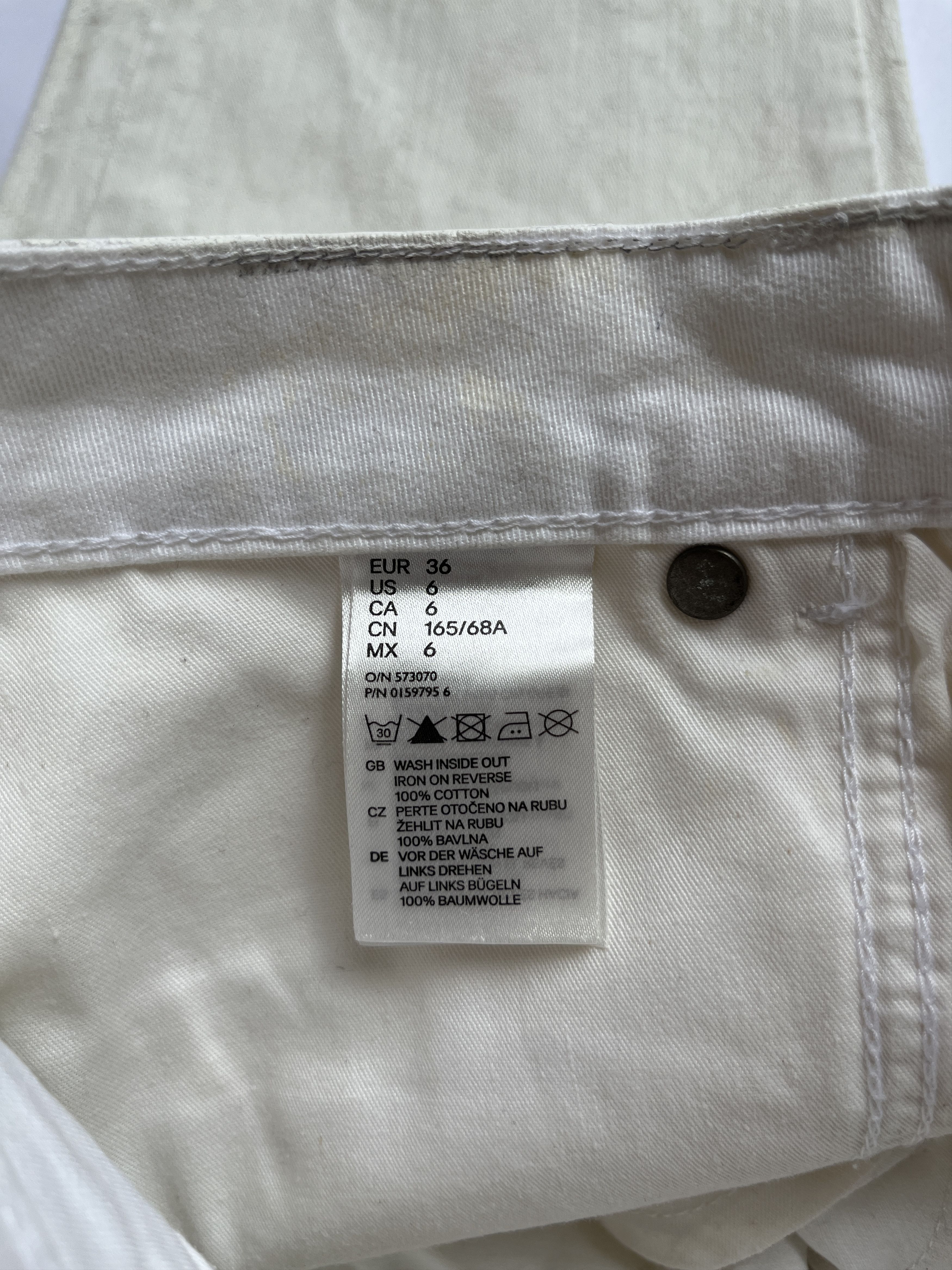 H&M × Maison Margiela ⚡️QUICK SALE⚡️Maison Margiela x H&M White Painted Jeans Size 28" / US 6 / IT 42 - 4 Thumbnail