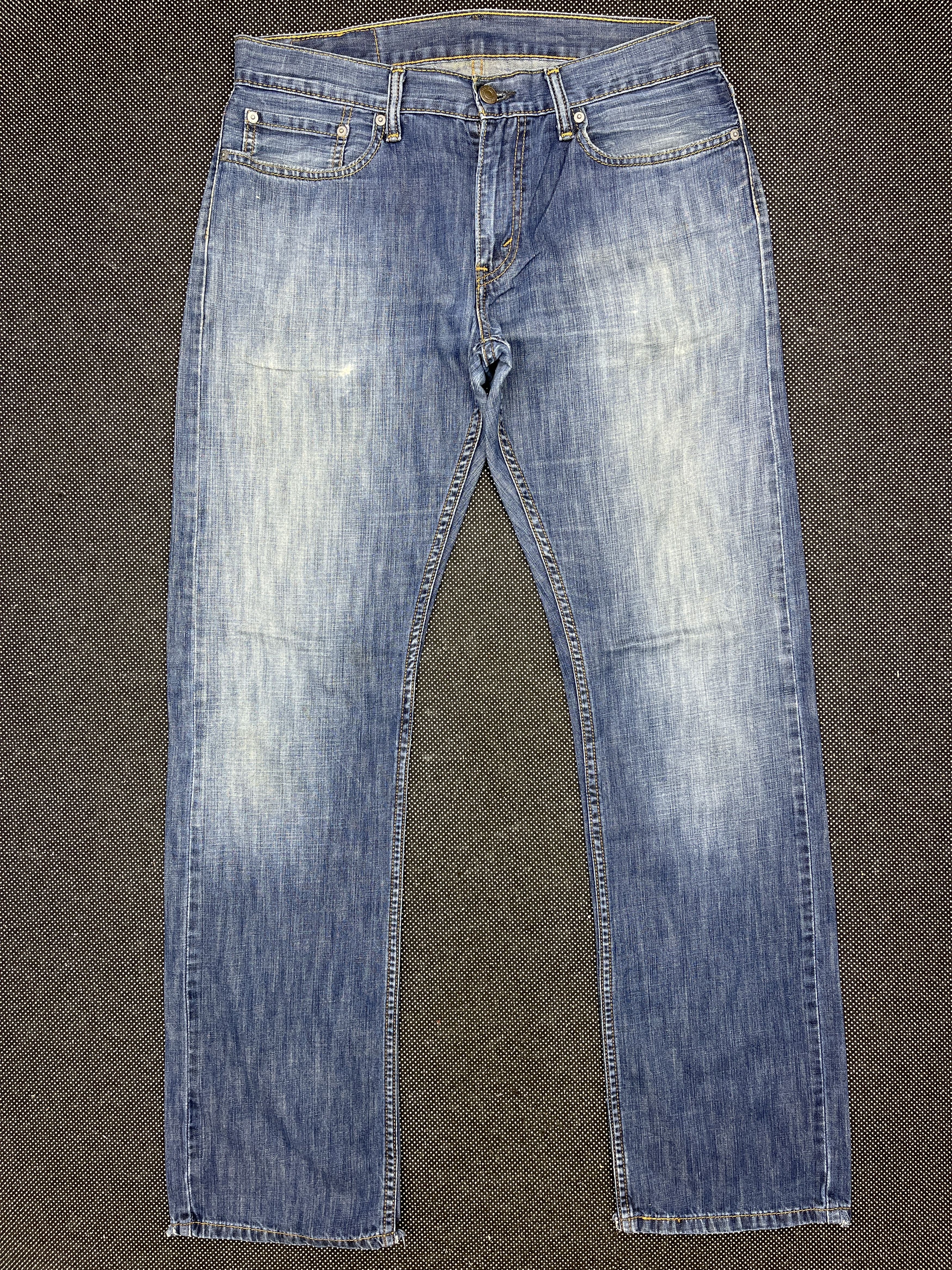 Vintage Levis 514 Slim Fit Faded Denim - J163