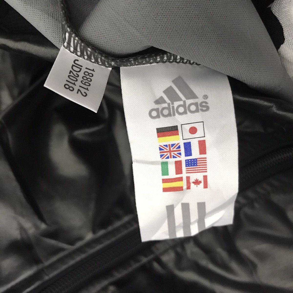 Adidas ADIDAS Equipment Sportswear Stripes Hooded Light Jacket Size US M / EU 48-50 / 2 - 6 Thumbnail
