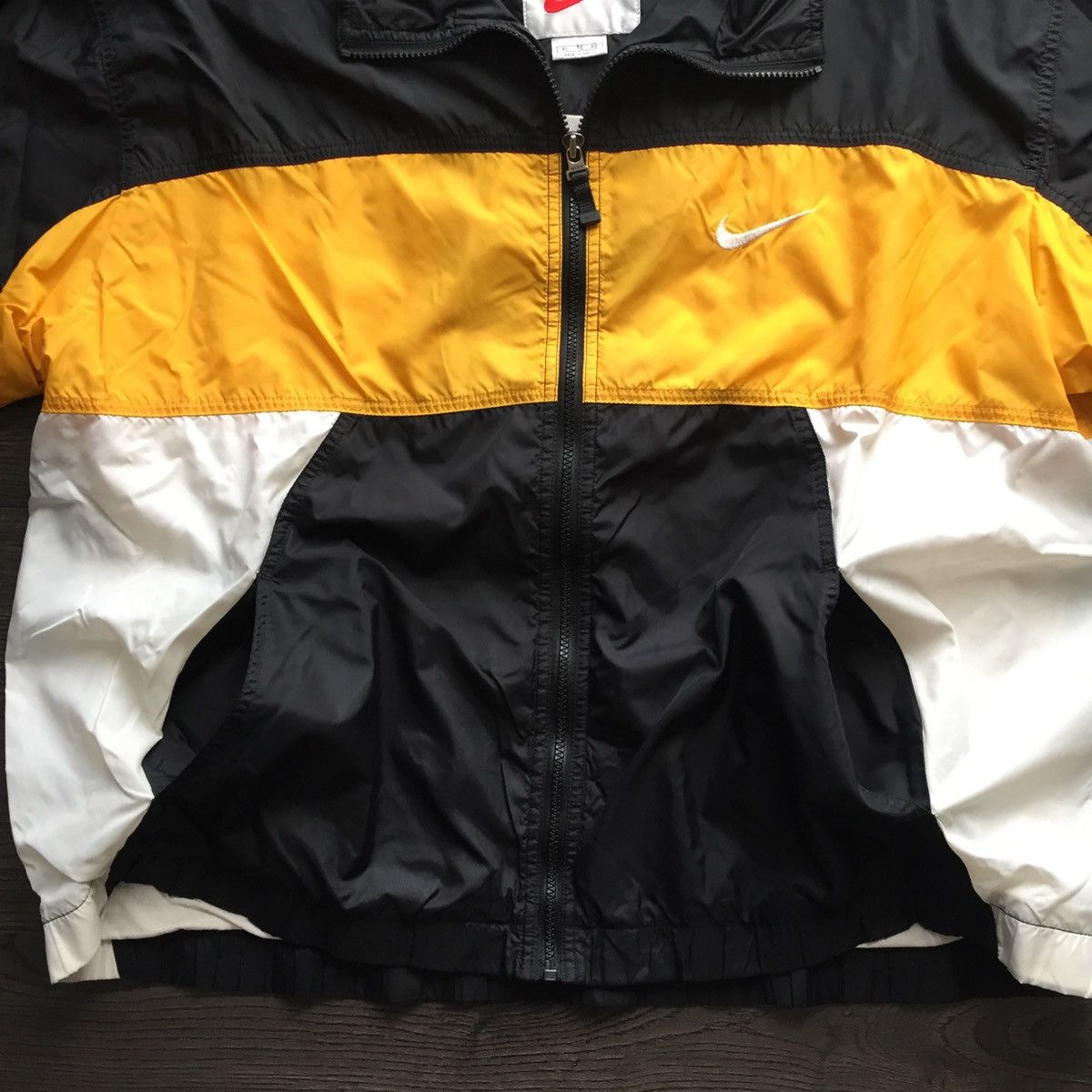 Nike × Vintage Vintage 90s Nike Spellout Windbreaker Jacket Size US XL / EU 56 / 4 - 4 Thumbnail