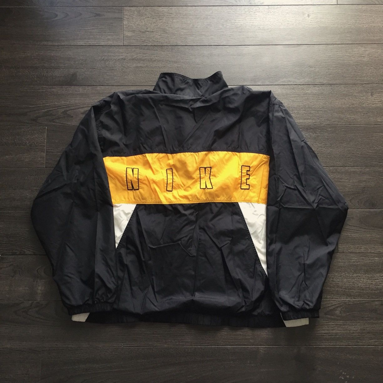 Nike × Vintage Vintage 90s Nike Spellout Windbreaker Jacket Size US XL / EU 56 / 4 - 1 Thumbnail