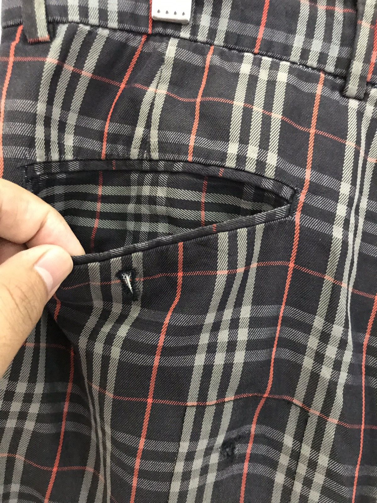 Burberry Vintage 90s Burberry Made in Portugal Nova Check Pants Size US 32 / EU 48 - 9 Thumbnail