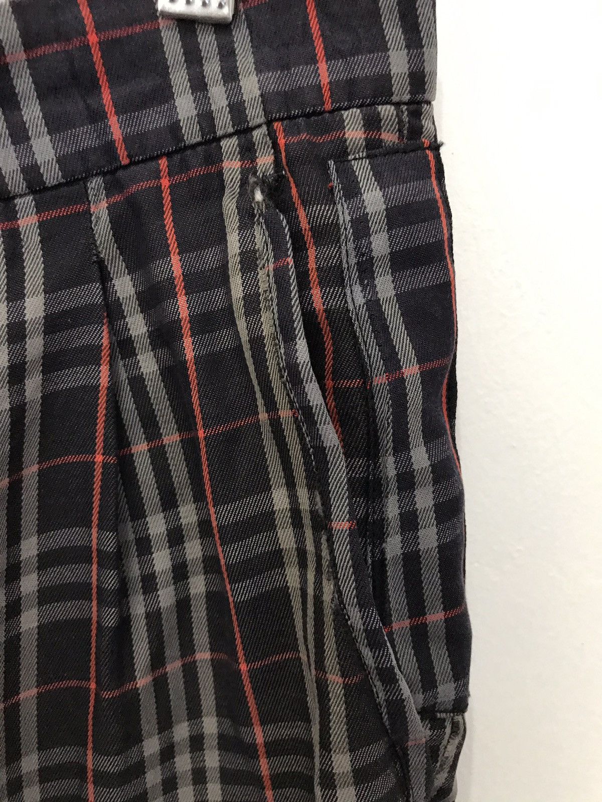 Burberry Vintage 90s Burberry Made in Portugal Nova Check Pants Size US 32 / EU 48 - 13 Thumbnail