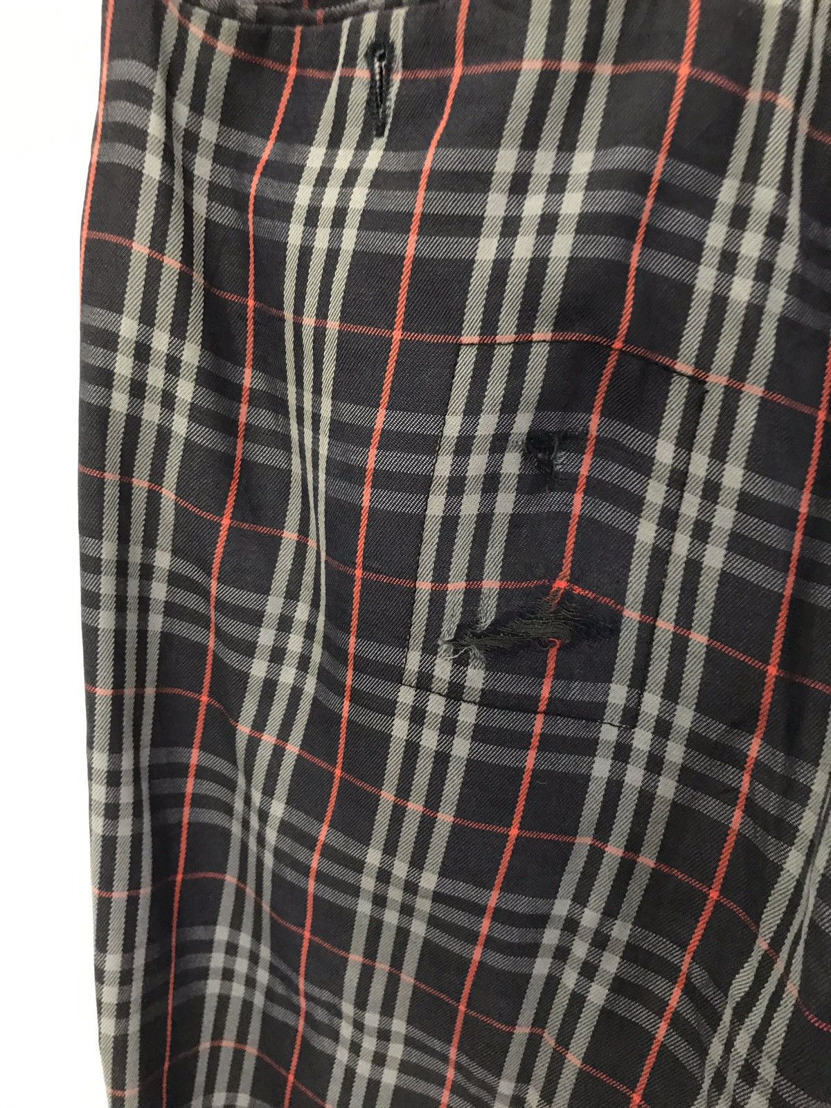 Burberry Vintage 90s Burberry Made in Portugal Nova Check Pants Size US 32 / EU 48 - 10 Thumbnail