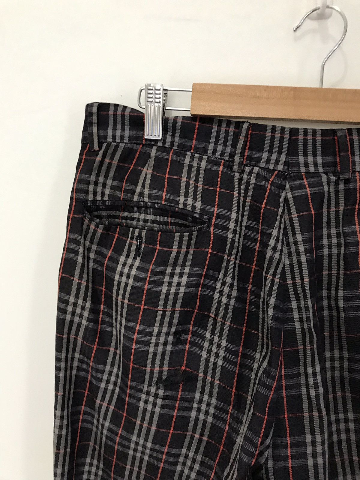 Burberry Vintage 90s Burberry Made in Portugal Nova Check Pants Size US 32 / EU 48 - 19 Thumbnail