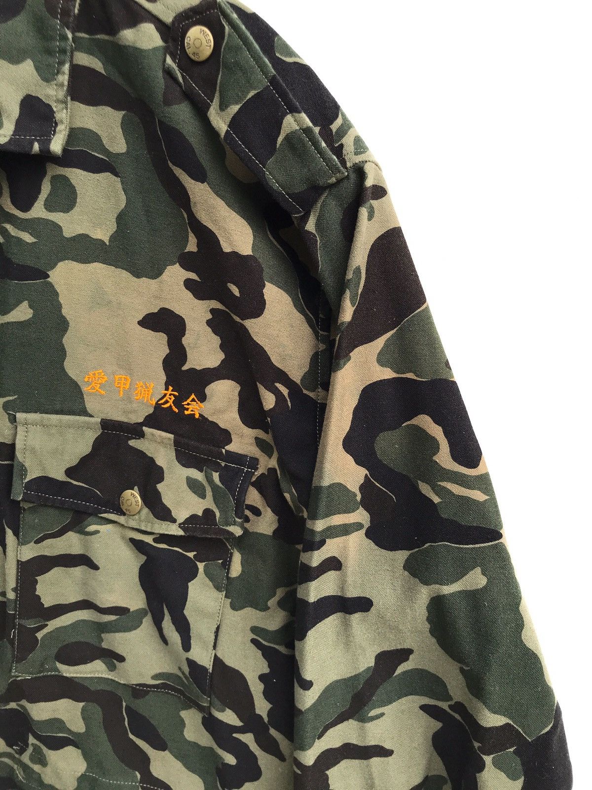 Japanese Brand Japanese Brand Camouflage Button Hunting Bape Inspire Size US L / EU 52-54 / 3 - 4 Thumbnail