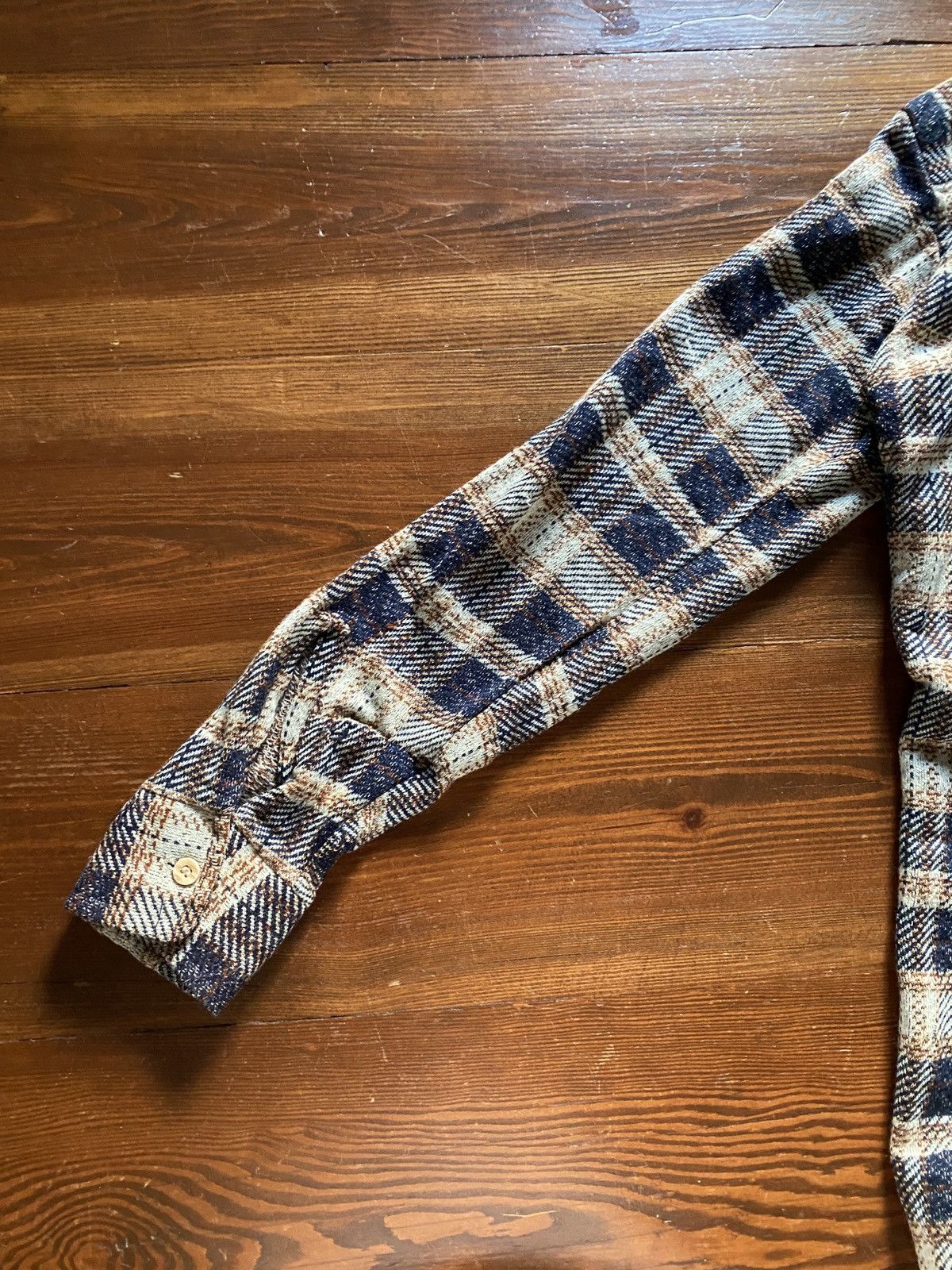Vintage Vintage 60’s Plaid Distressed Long Sleeve Button Up Size US L / EU 52-54 / 3 - 13 Thumbnail