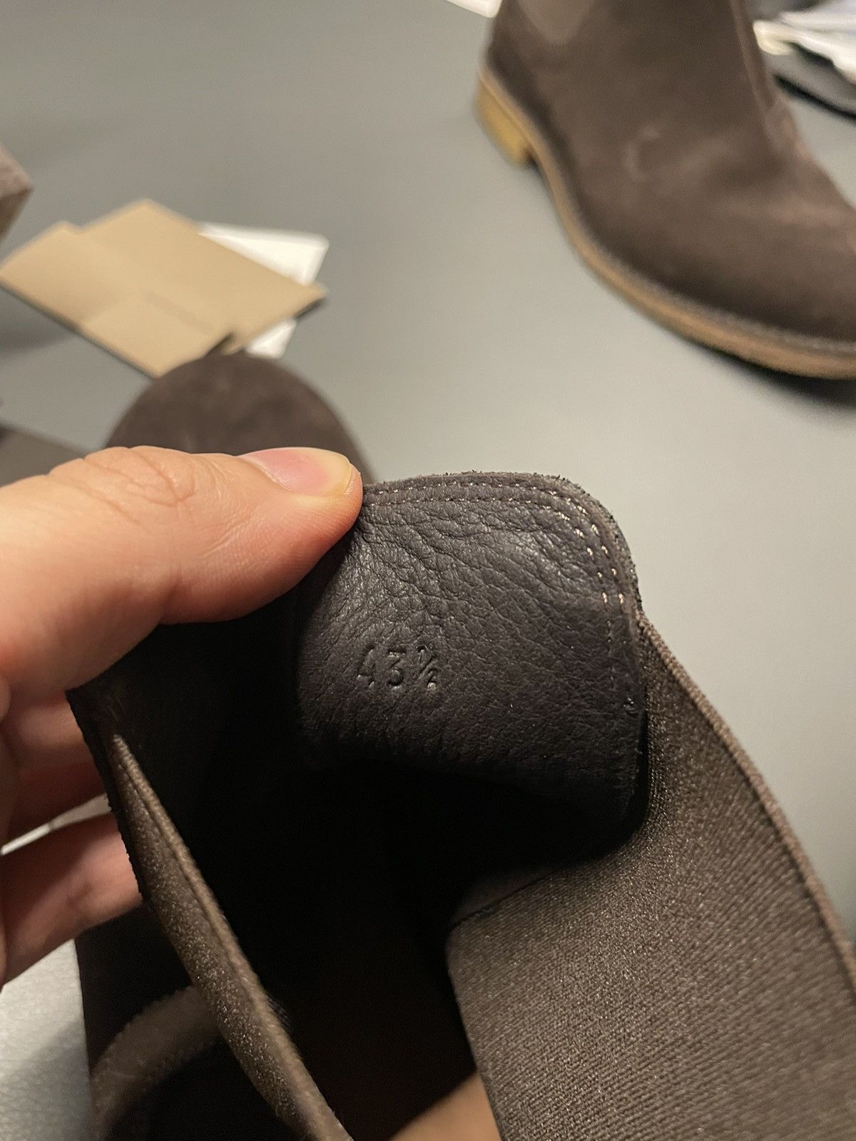 Bottega Veneta × Tomas Maier $1K+ Value Brand NEW Runway Classic Suede Chelsea Boots Size US 10.5 / EU 43-44 - 4 Thumbnail