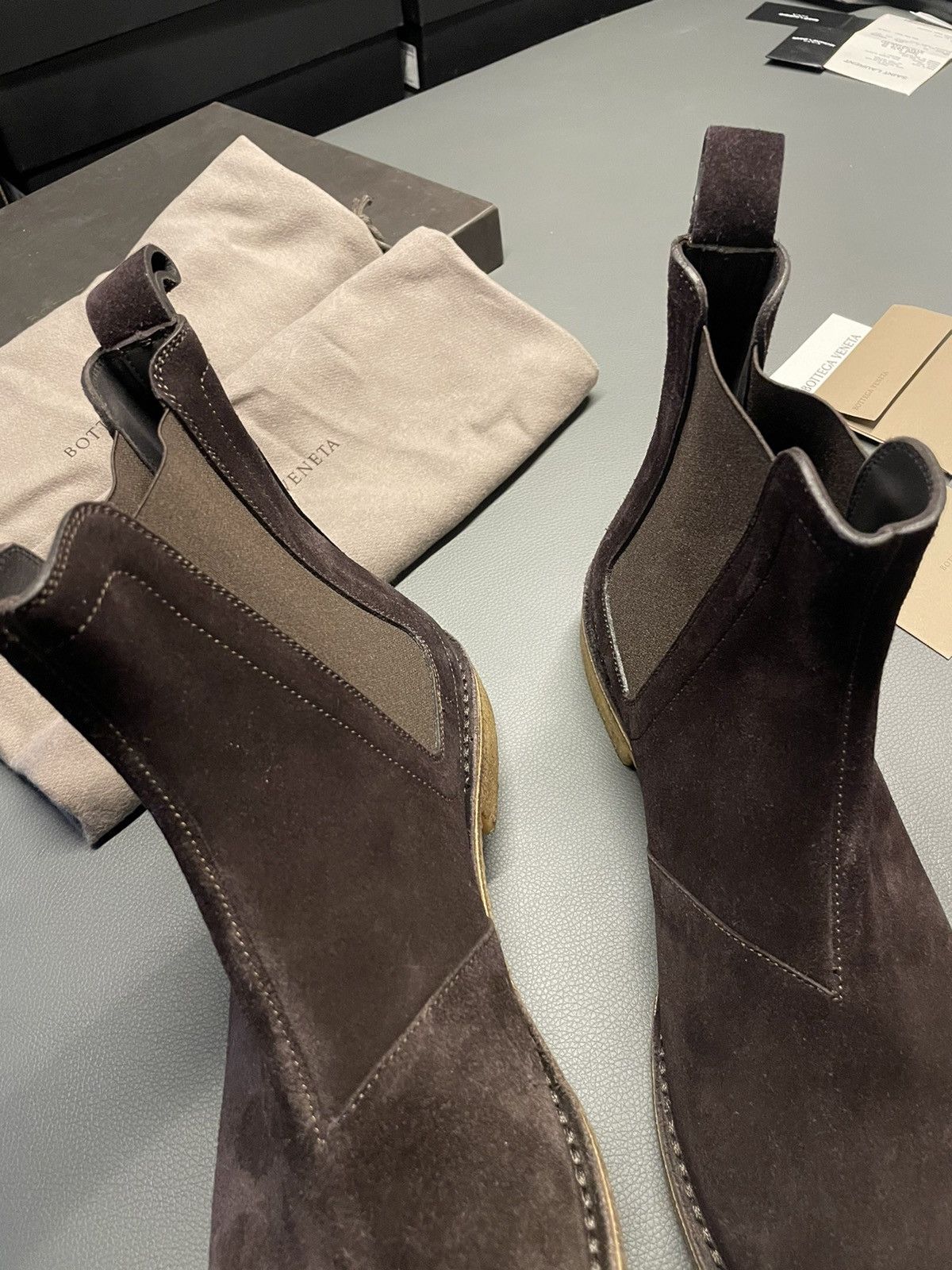 Bottega Veneta × Tomas Maier $1K+ Value Brand NEW Runway Classic Suede Chelsea Boots Size US 10.5 / EU 43-44 - 18 Thumbnail
