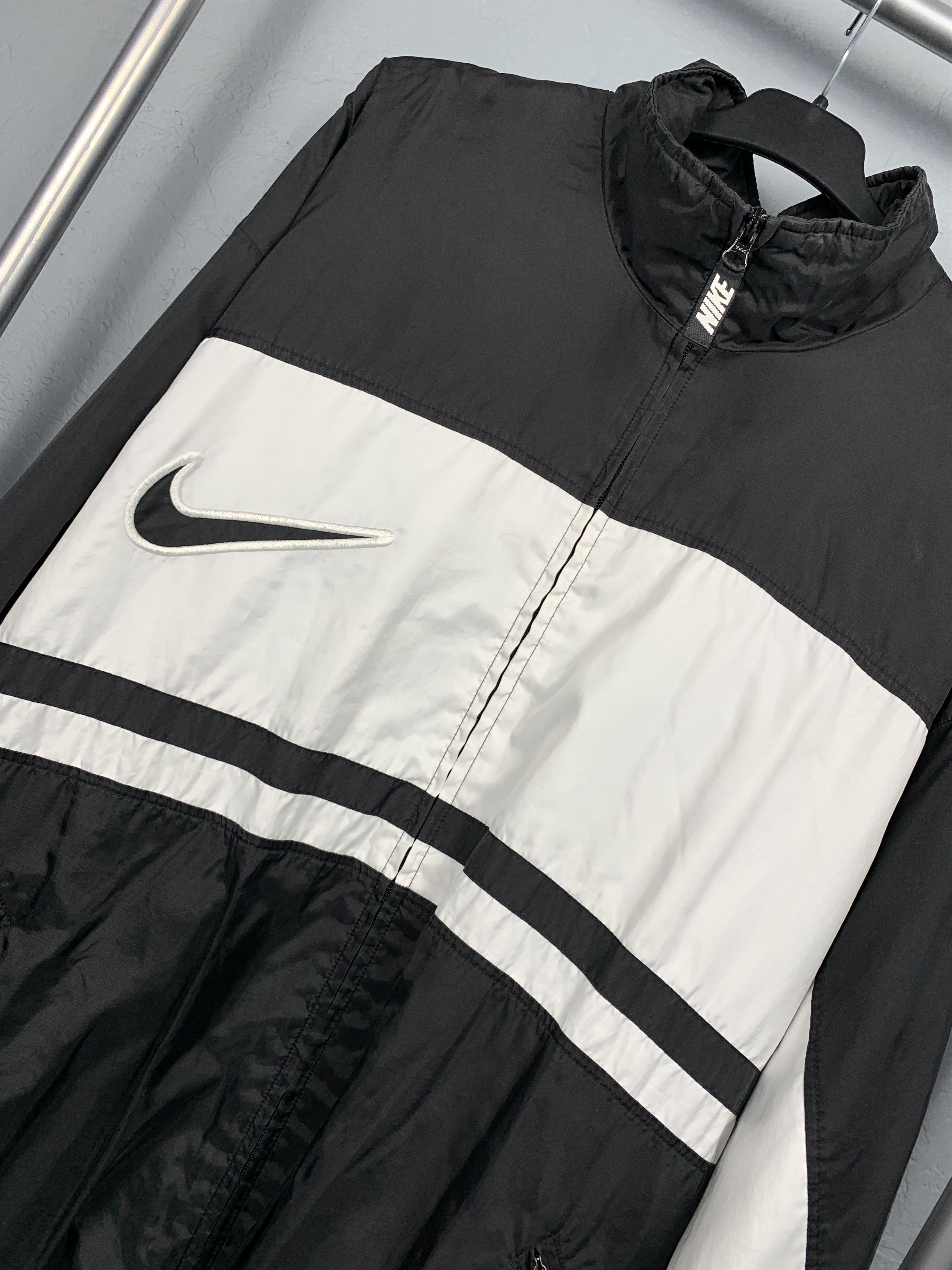 Nike Nike Vintage Mens Big Swoosh Jacket Windbreaker Size US XXL / EU 58 / 5 - 2 Thumbnail