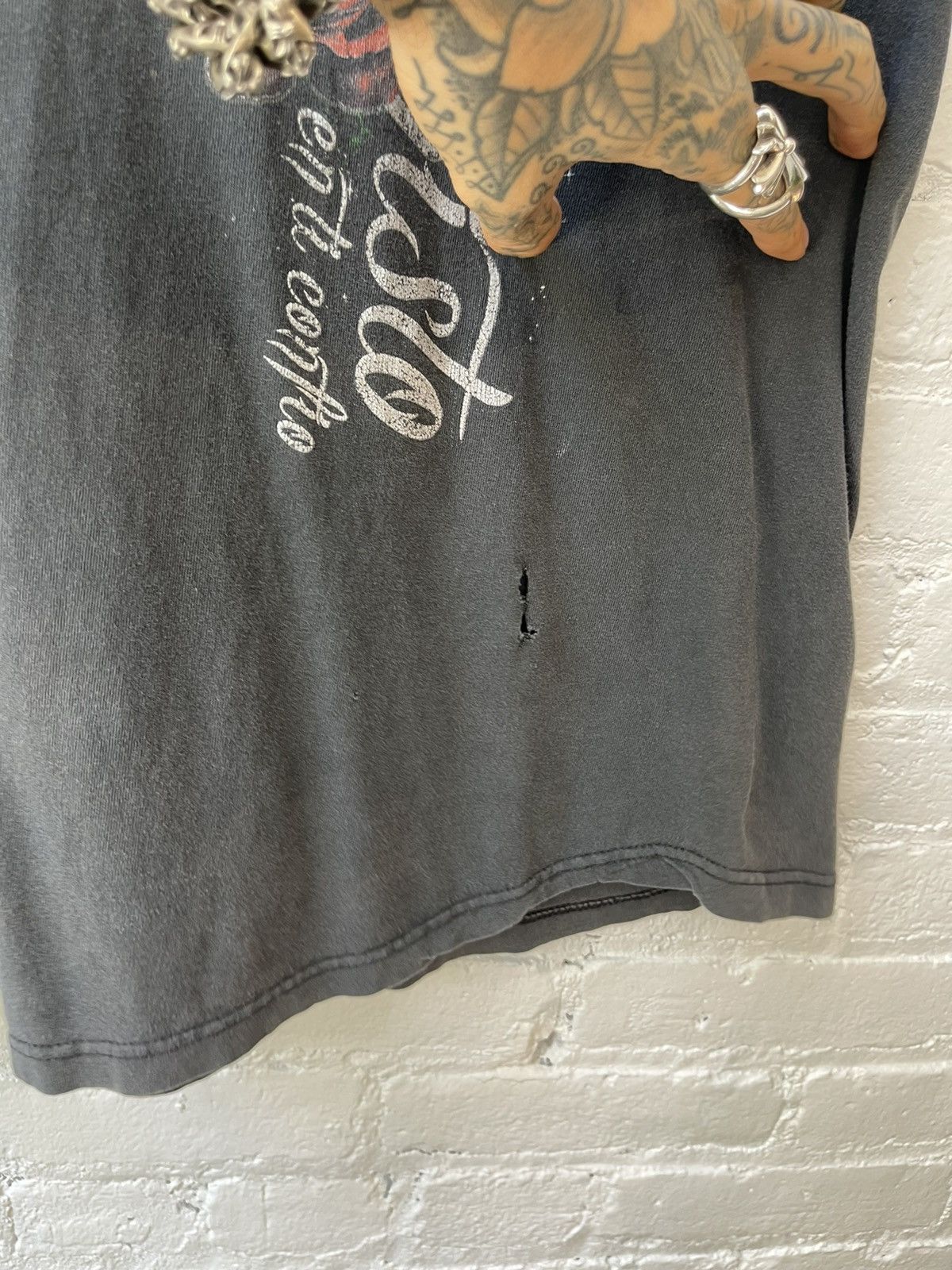 Vintage Vintage THRASHED Faded Rose Religion God Cross Jesus Shirt Size US XL / EU 56 / 4 - 11 Thumbnail