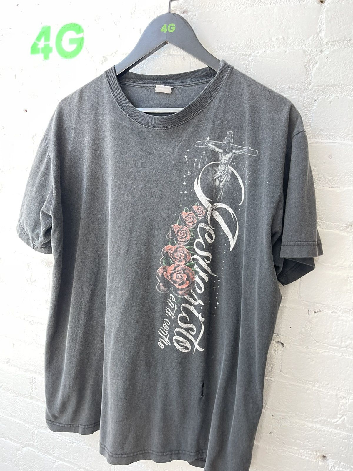 Vintage Vintage THRASHED Faded Rose Religion God Cross Jesus Shirt Size US XL / EU 56 / 4 - 4 Thumbnail