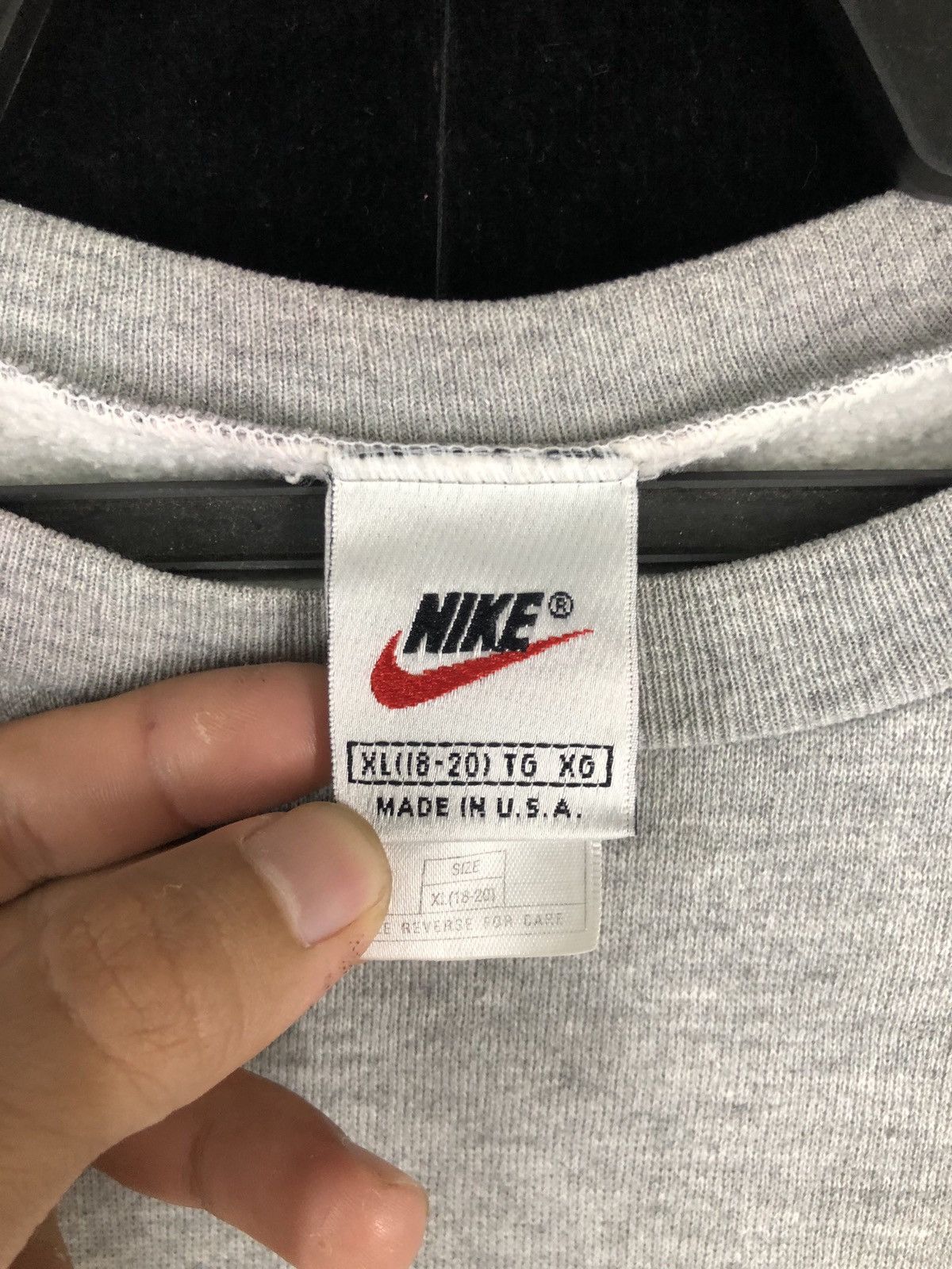 Nike × Vintage Vintage Nike Sweatshirt cw21 Size US XL / EU 56 / 4 - 7 Thumbnail