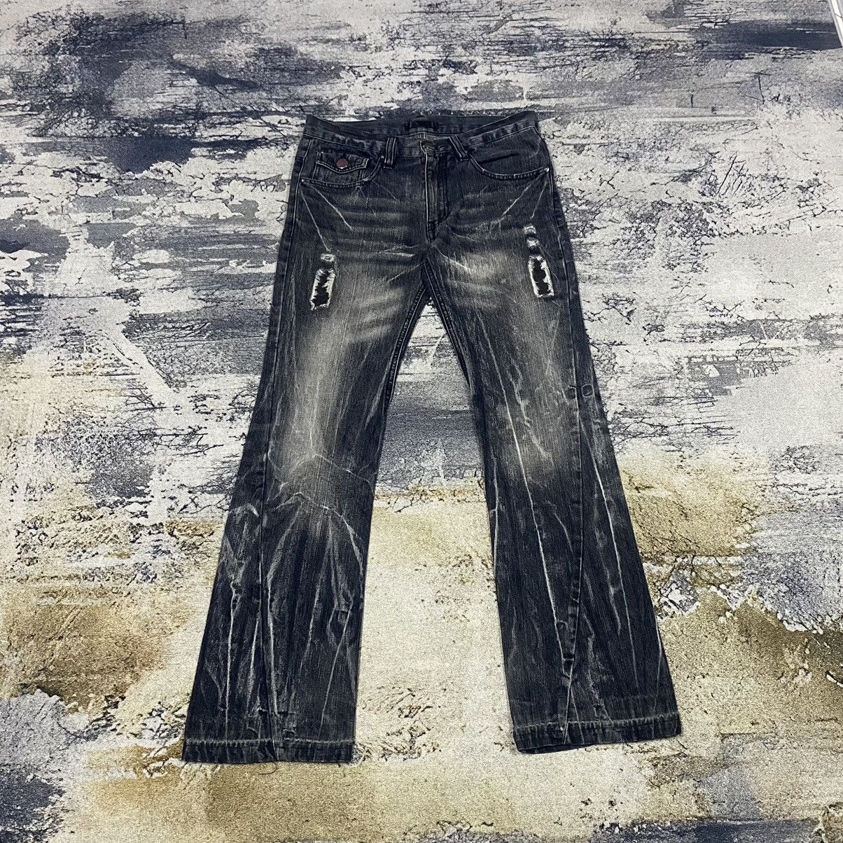 Japanese Brand Vintage Japanese Lightning Design Distressed Jeans Size US 31 - 1 Thumbnail
