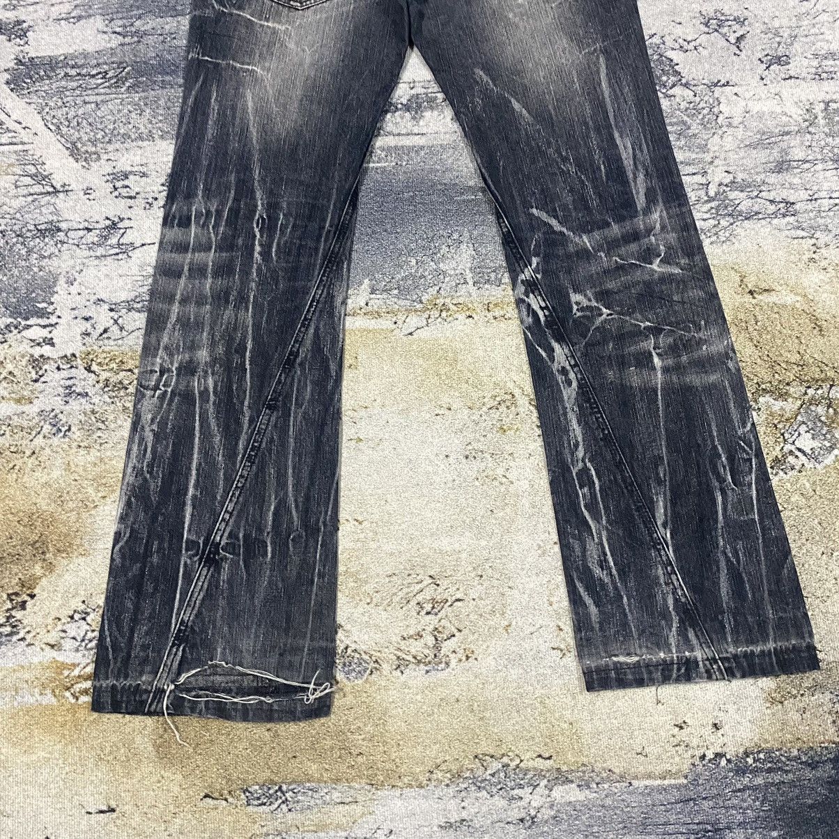 Japanese Brand Vintage Japanese Lightning Design Distressed Jeans Size US 31 - 8 Thumbnail