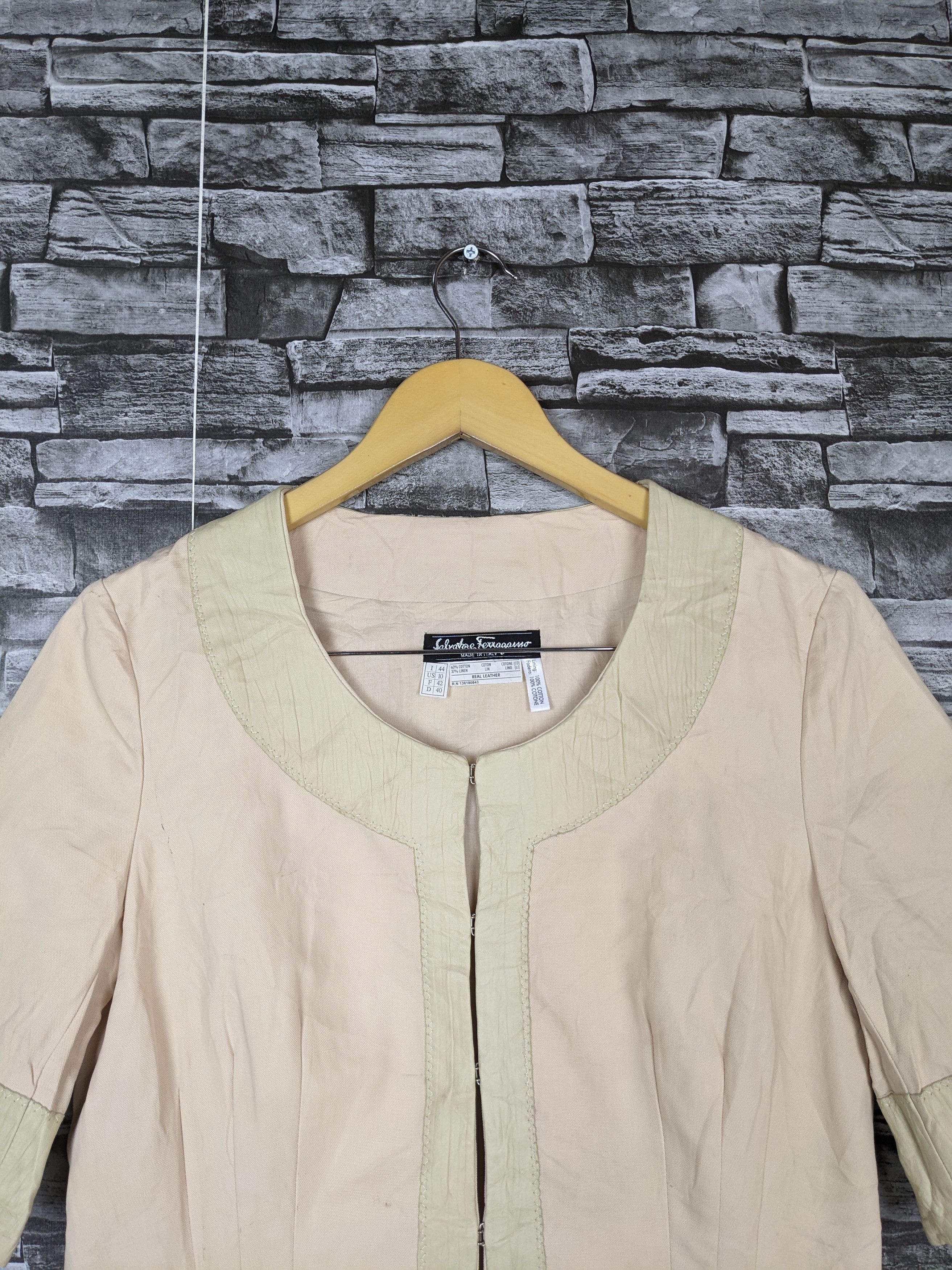 Salvatore Ferragamo Vintage Salvatore Ferragamo Semi Leather Lining Jacket Size M / US 6-8 / IT 42-44 - 3 Thumbnail
