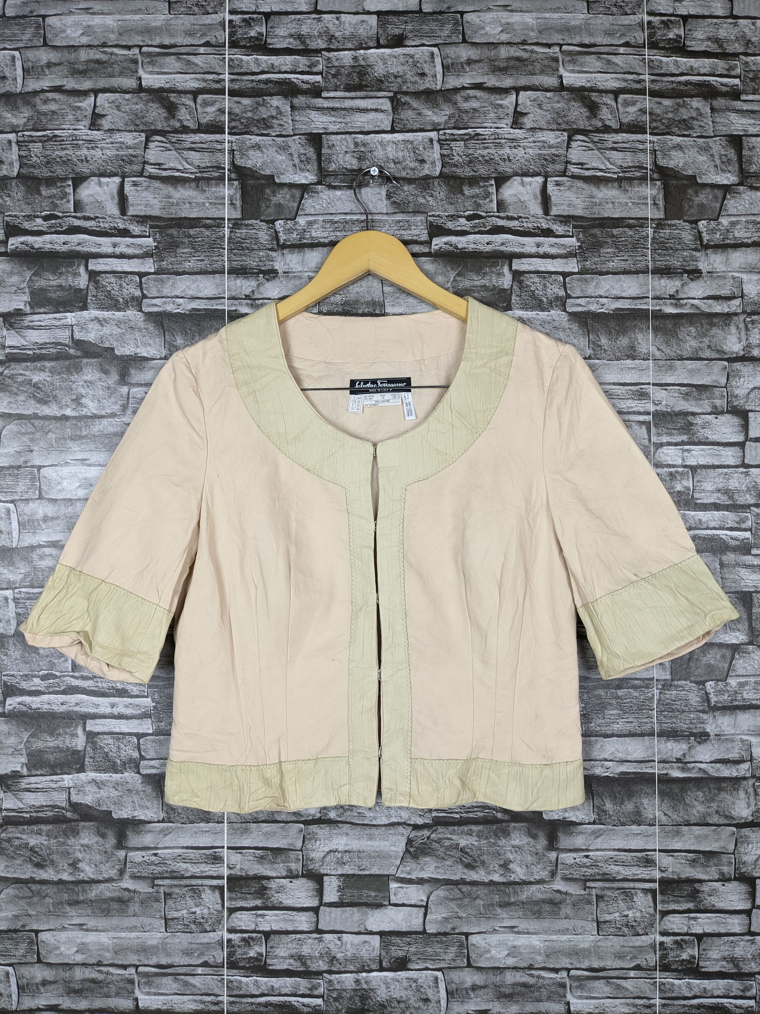 Salvatore Ferragamo Vintage Salvatore Ferragamo Semi Leather Lining Jacket Size M / US 6-8 / IT 42-44 - 2 Thumbnail