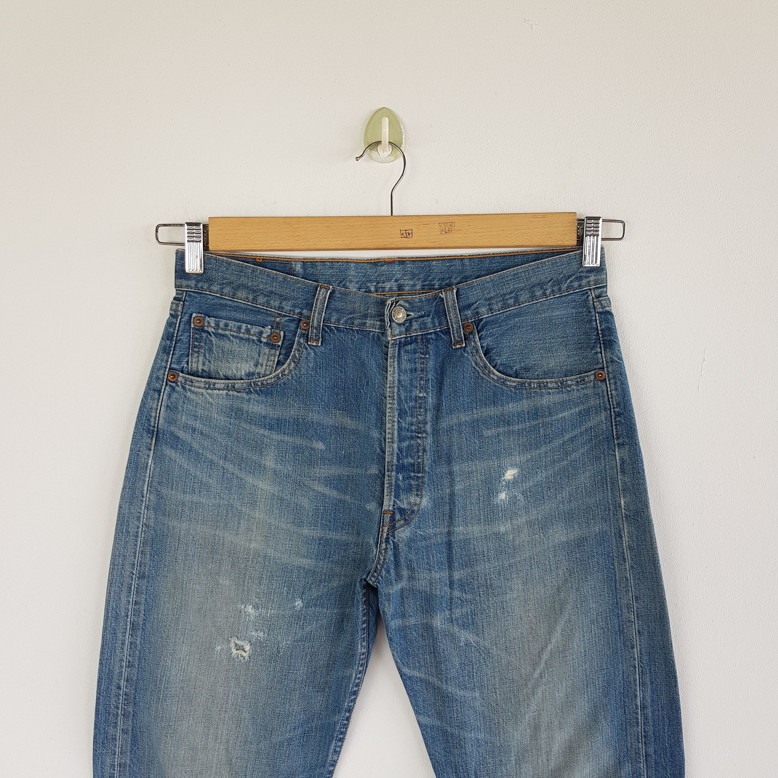 Levi's Vintage Levis 501 Distressed Jeans Levi's 501 Faded Denim Size US 32 / EU 48 - 3 Thumbnail