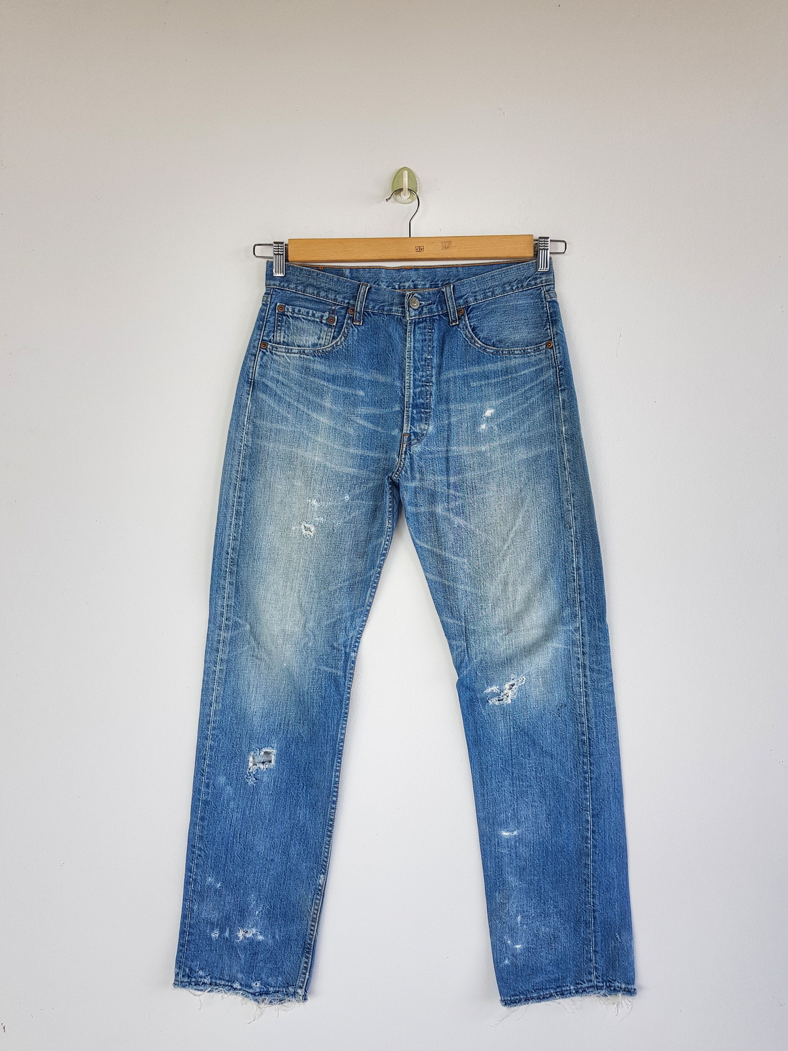 Levi's Vintage Levis 501 Distressed Jeans Levi's 501 Faded Denim Size US 32 / EU 48 - 1 Thumbnail