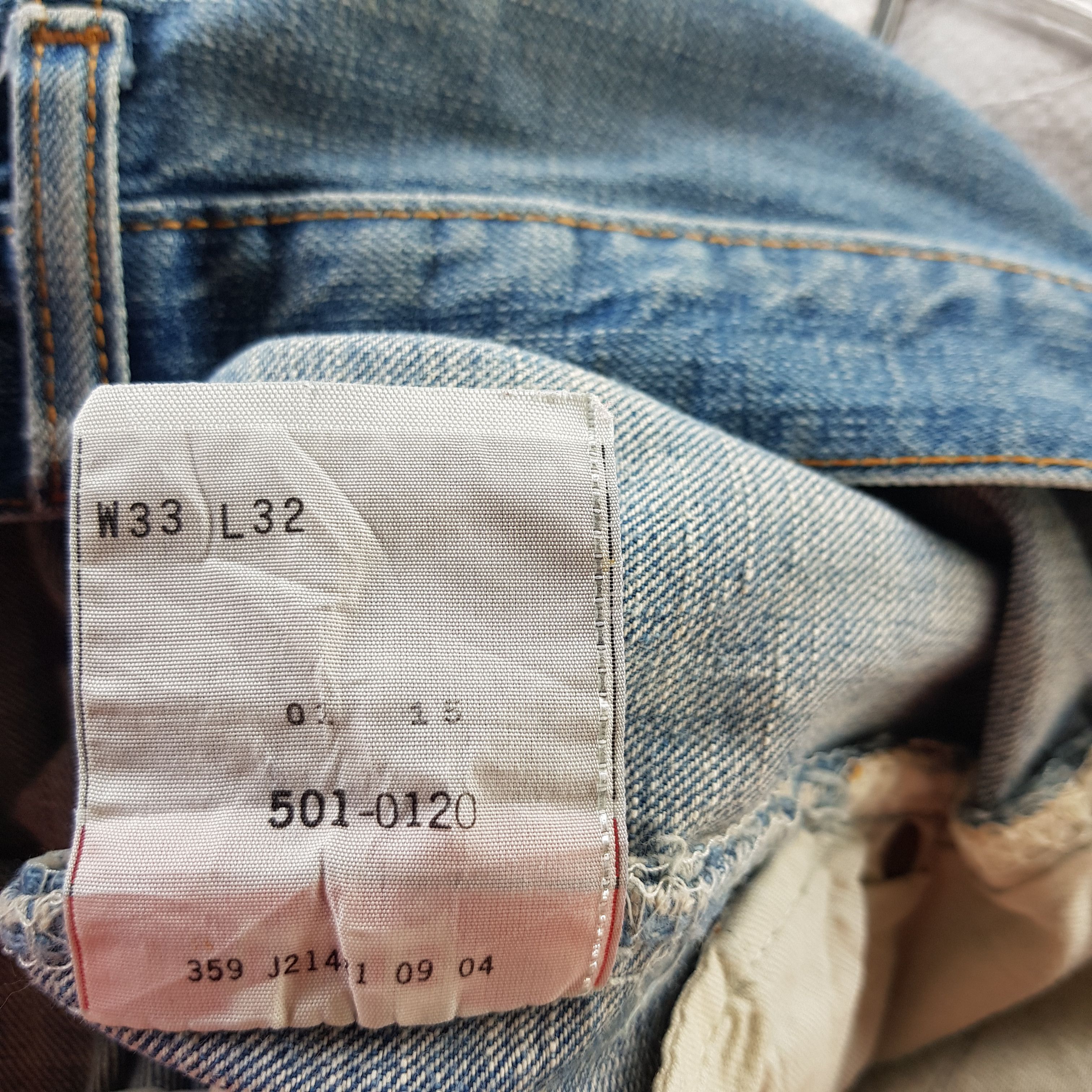 Levi's Vintage Levis 501 Distressed Jeans Levi's 501 Faded Denim Size US 32 / EU 48 - 12 Thumbnail