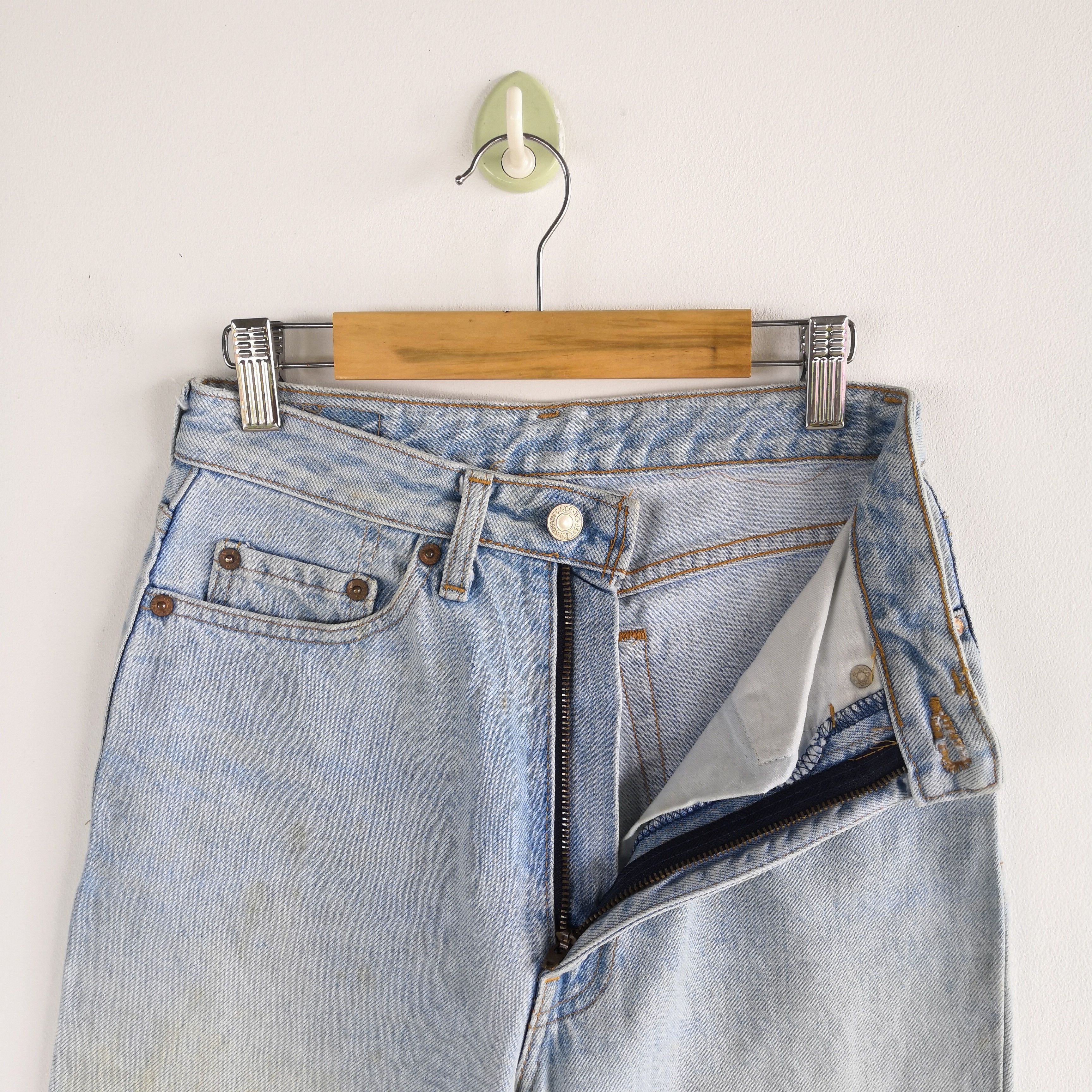 Levi's Vintage Levis Sun Faded Jeans Levi's Light Wash Denim Size 24" / US 00 / IT 34 - 6 Thumbnail