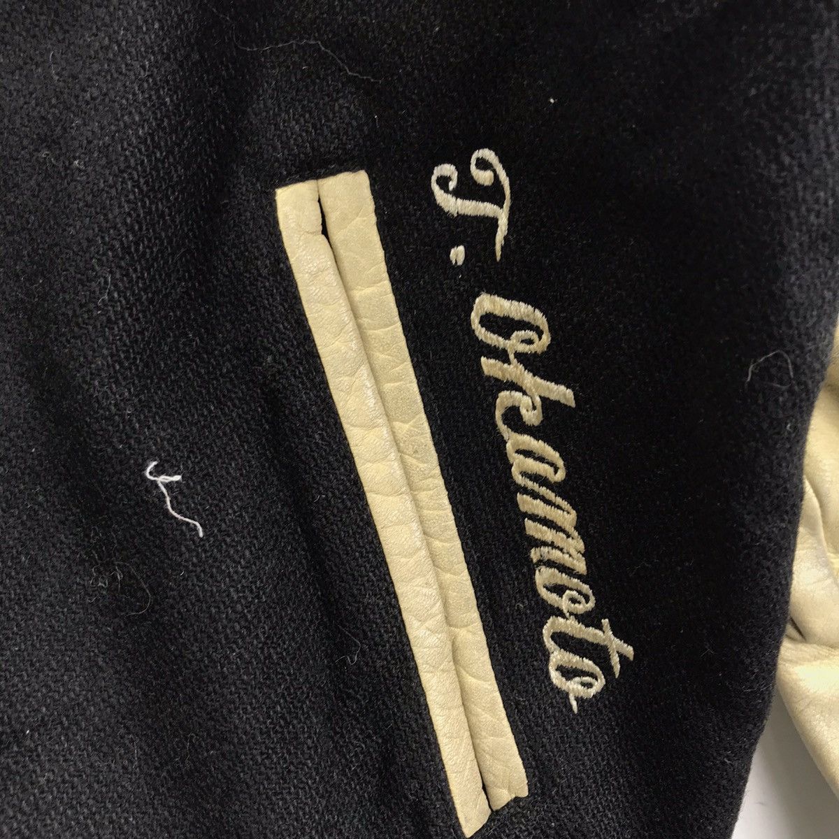 Vintage ABIERTO UNIVERSITY CLUB B.R.B.C American Football Leather Size US L / EU 52-54 / 3 - 6 Thumbnail