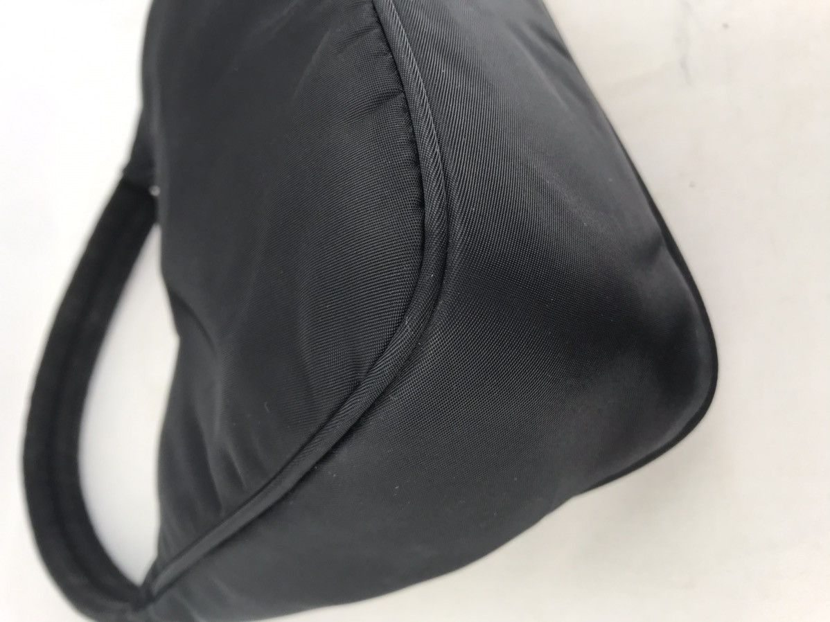 Prada 🔥Hot 🔥Authentic Vintage Prada Nylon Hobo Black Size ONE SIZE - 8 Thumbnail