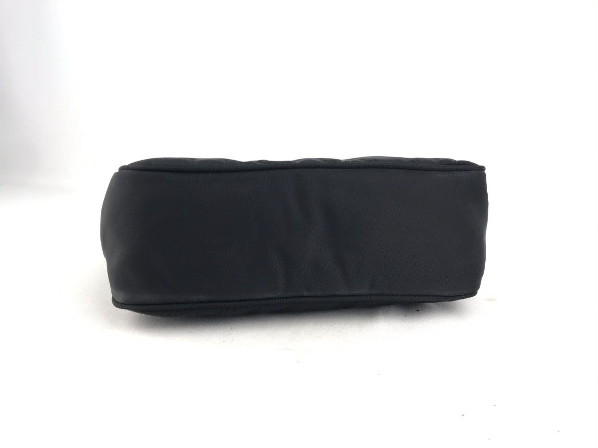 Prada 🔥Hot 🔥Authentic Vintage Prada Nylon Hobo Black Size ONE SIZE - 7 Thumbnail