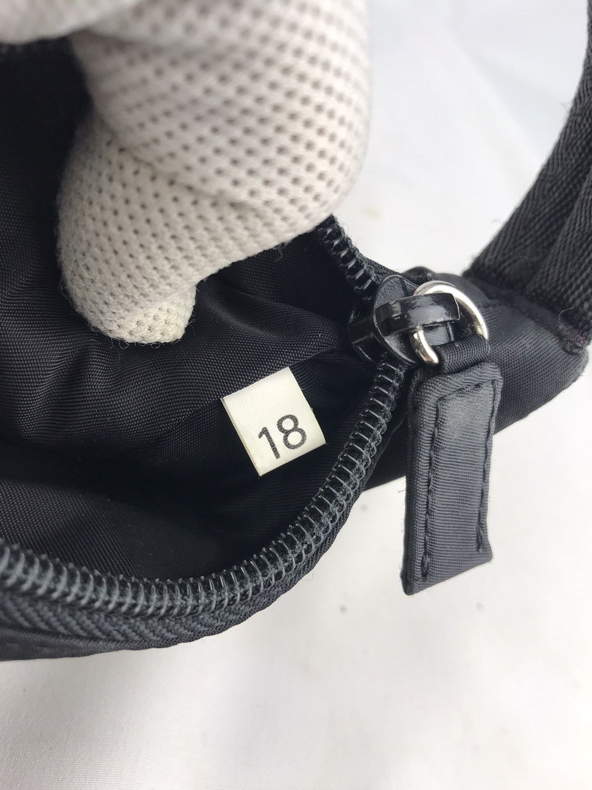 Prada 🔥Hot 🔥Authentic Vintage Prada Nylon Hobo Black Size ONE SIZE - 17 Thumbnail