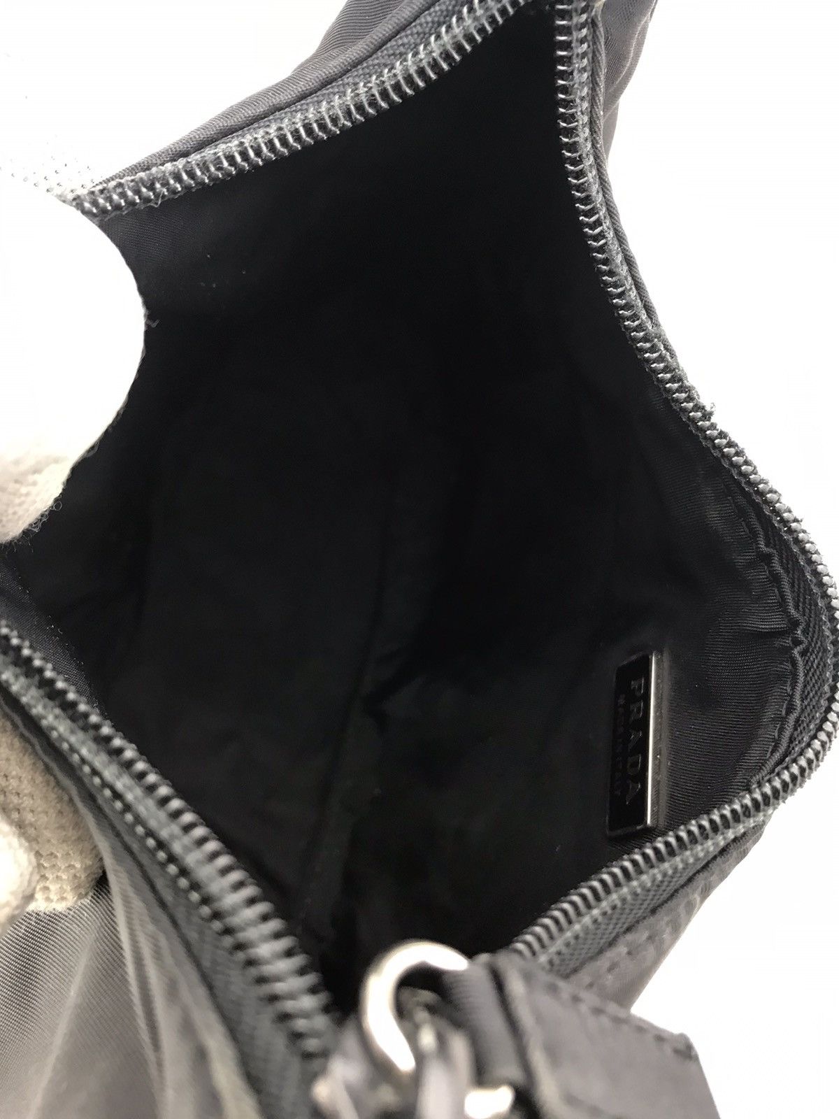 Prada 🔥Hot 🔥Authentic Vintage Prada Nylon Hobo Black Size ONE SIZE - 15 Thumbnail