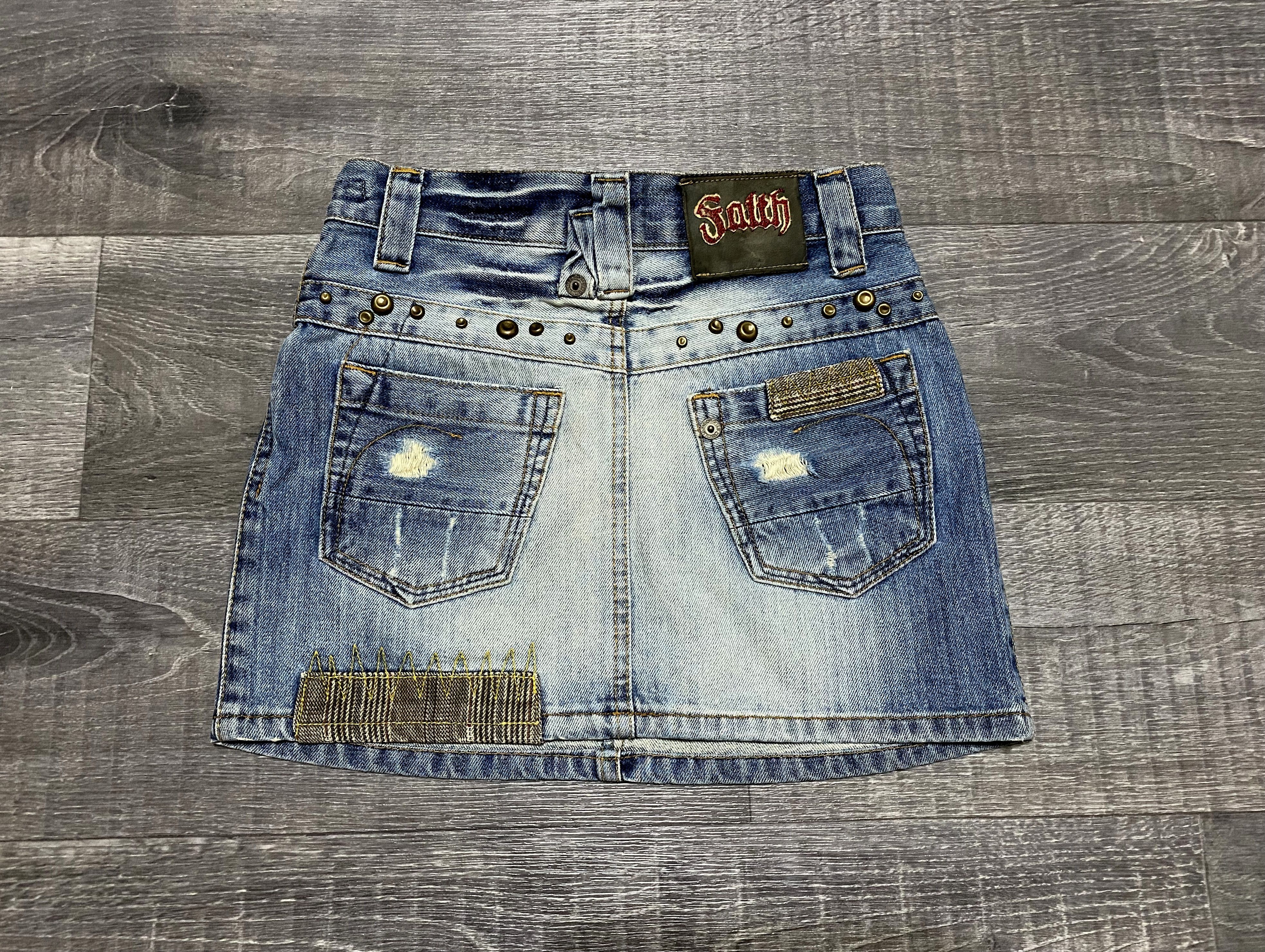 Dsquared2 Women's Dsquared2 Vintage Faith Patchwork Denim Skirt Size 27" / US 4 / IT 40 - 2 Thumbnail