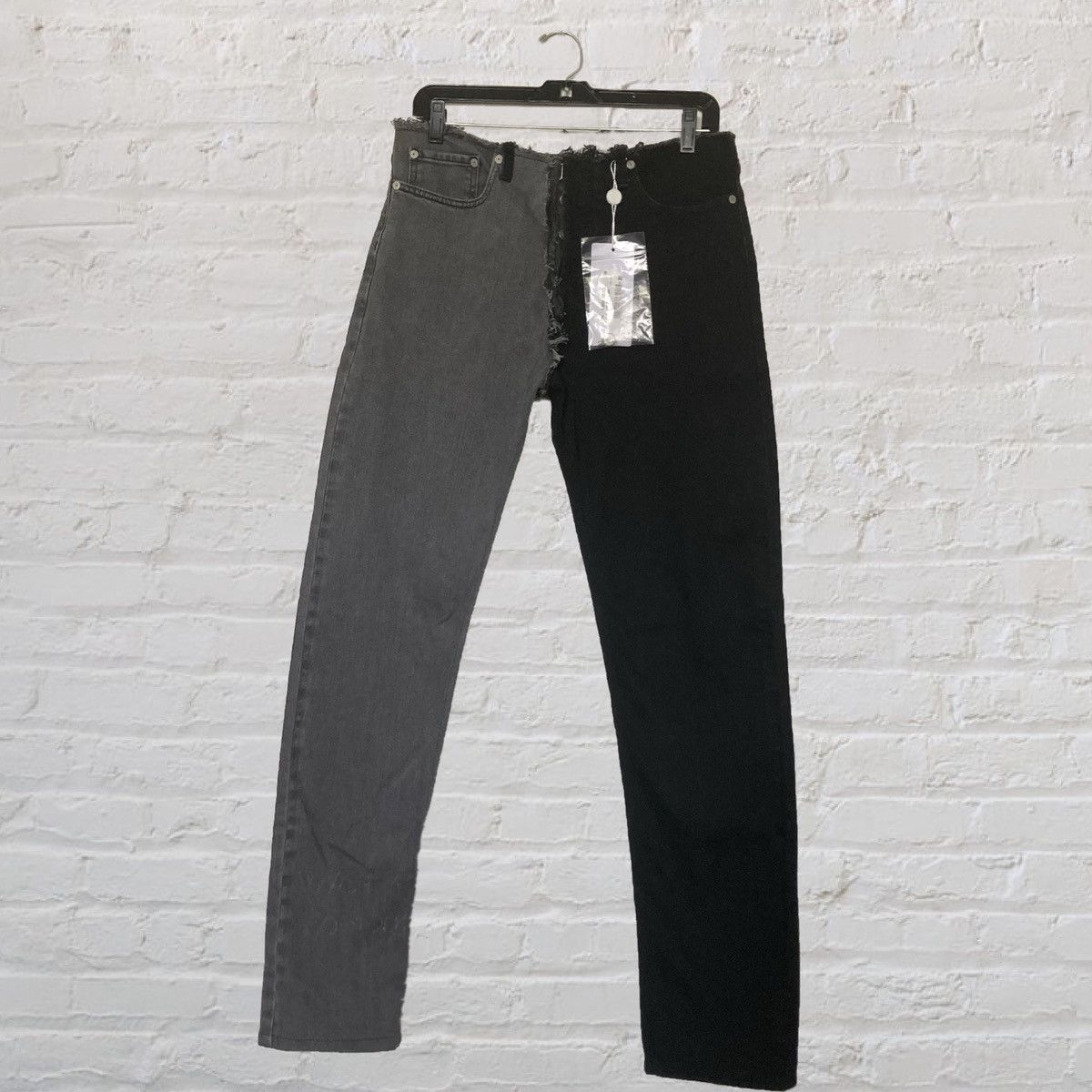 Maison Margiela New Maison Margiela Raw Detail Two Tone Jeans Size 32 Size US 32 / EU 48 - 3 Thumbnail