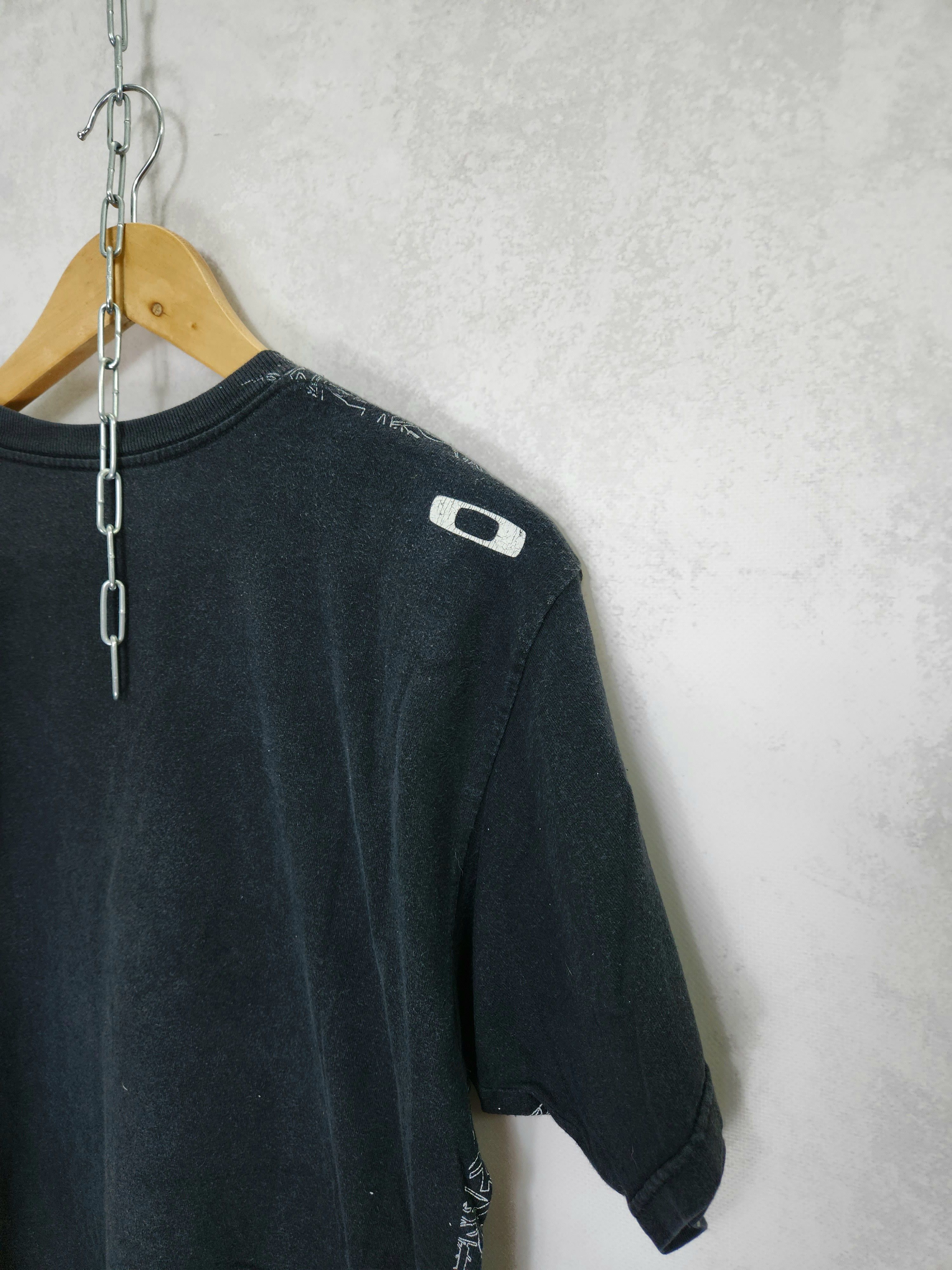 Oakley Vintage oakley monogramm t shirt M Size US M / EU 48-50 / 2 - 7 Thumbnail