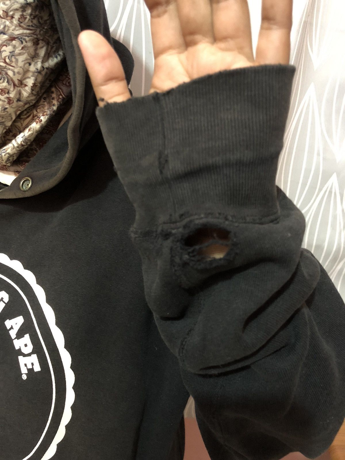 Bape Vintage A Bathing Ape 1993 hoodie sun faded colour Size US L / EU 52-54 / 3 - 9 Thumbnail