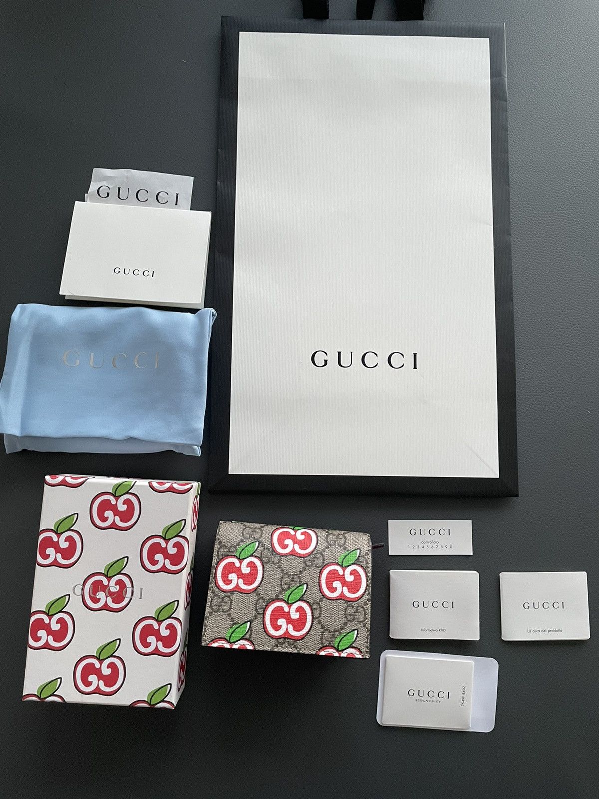 Gucci Rare Brand NEW Super Runway Limited Edition GG Apple Wallet Size ONE SIZE - 17 Thumbnail