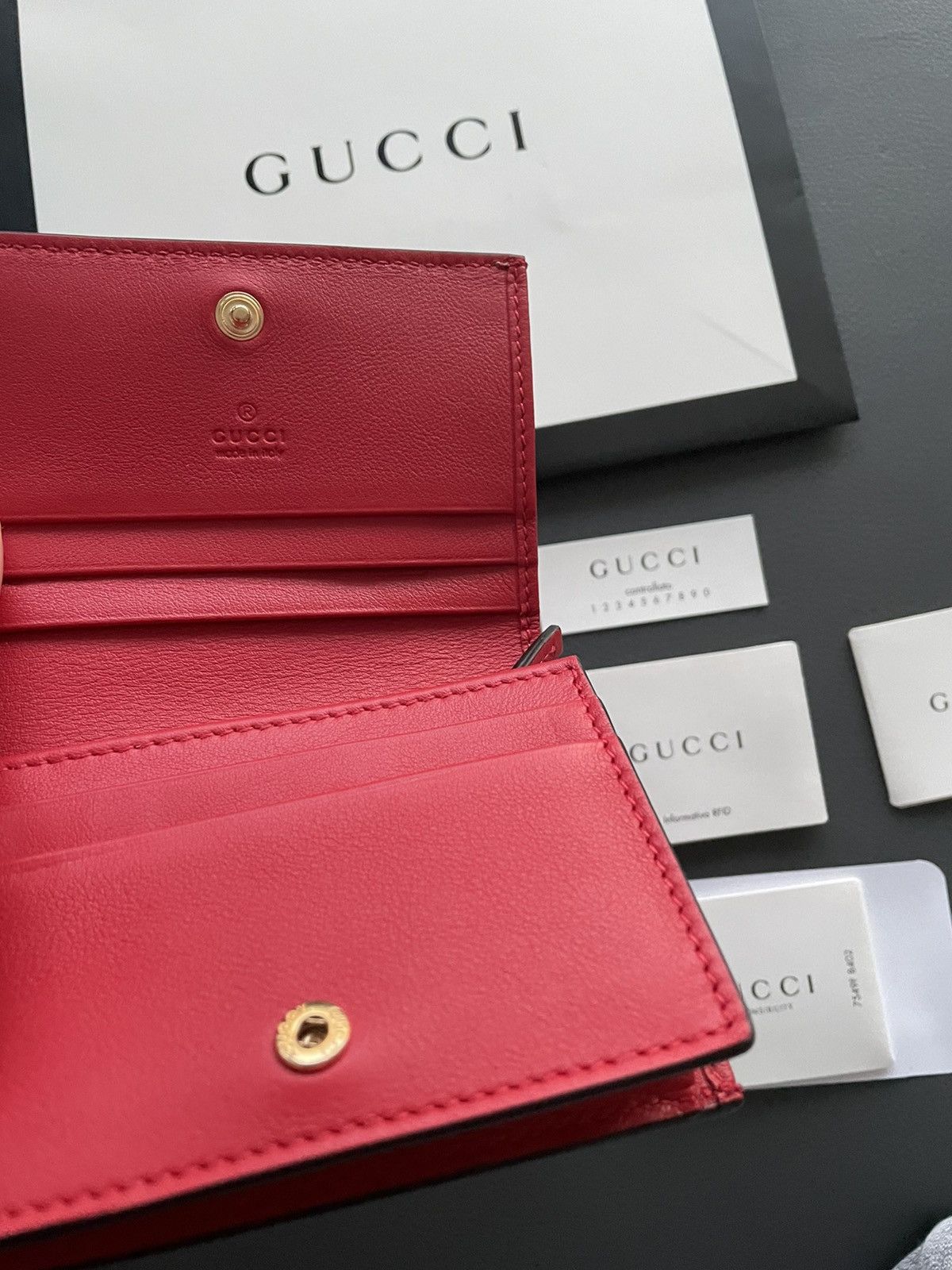 Gucci Rare Brand NEW Super Runway Limited Edition GG Apple Wallet Size ONE SIZE - 7 Thumbnail
