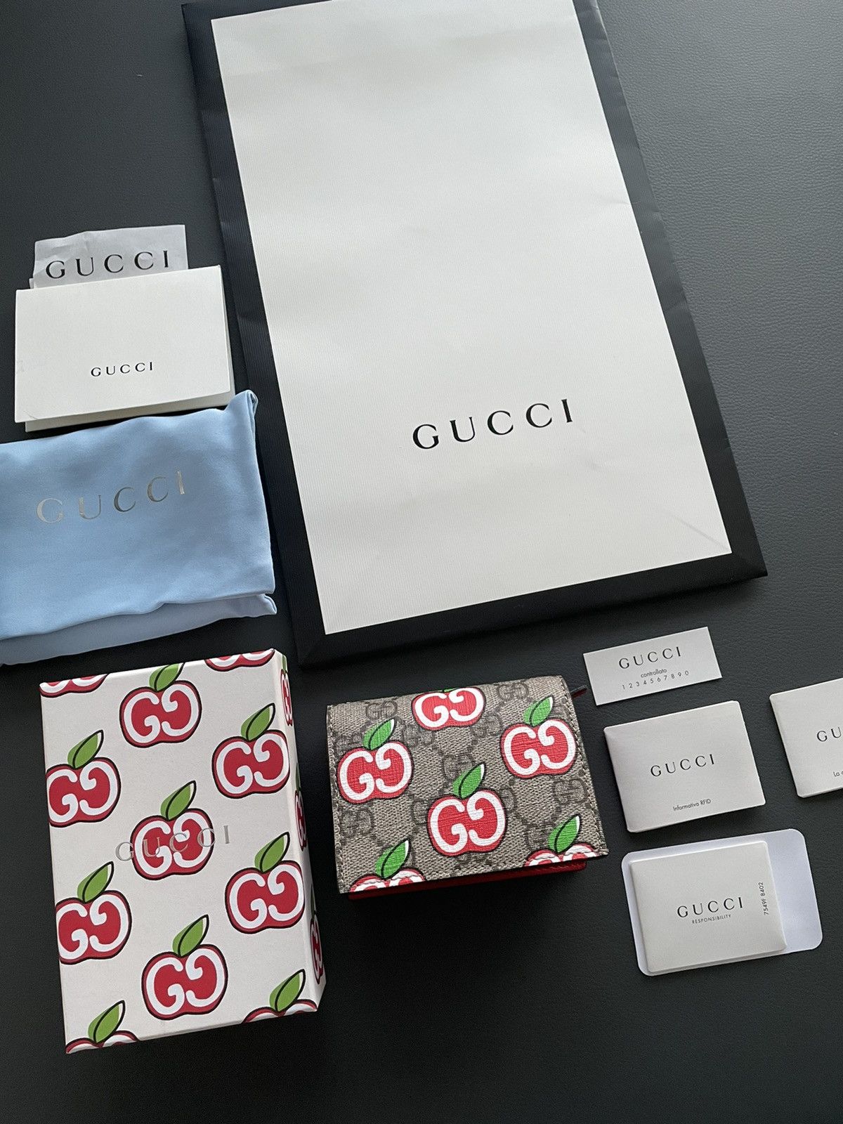 Gucci Rare Brand NEW Super Runway Limited Edition GG Apple Wallet Size ONE SIZE - 18 Thumbnail