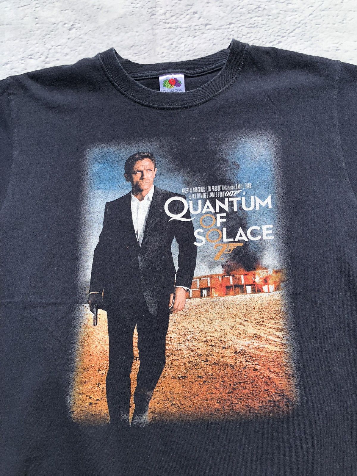 Vintage Vintage 2008 James Bond 007 Quantum of Solace Black Tee Size US M / EU 48-50 / 2 - 3 Thumbnail