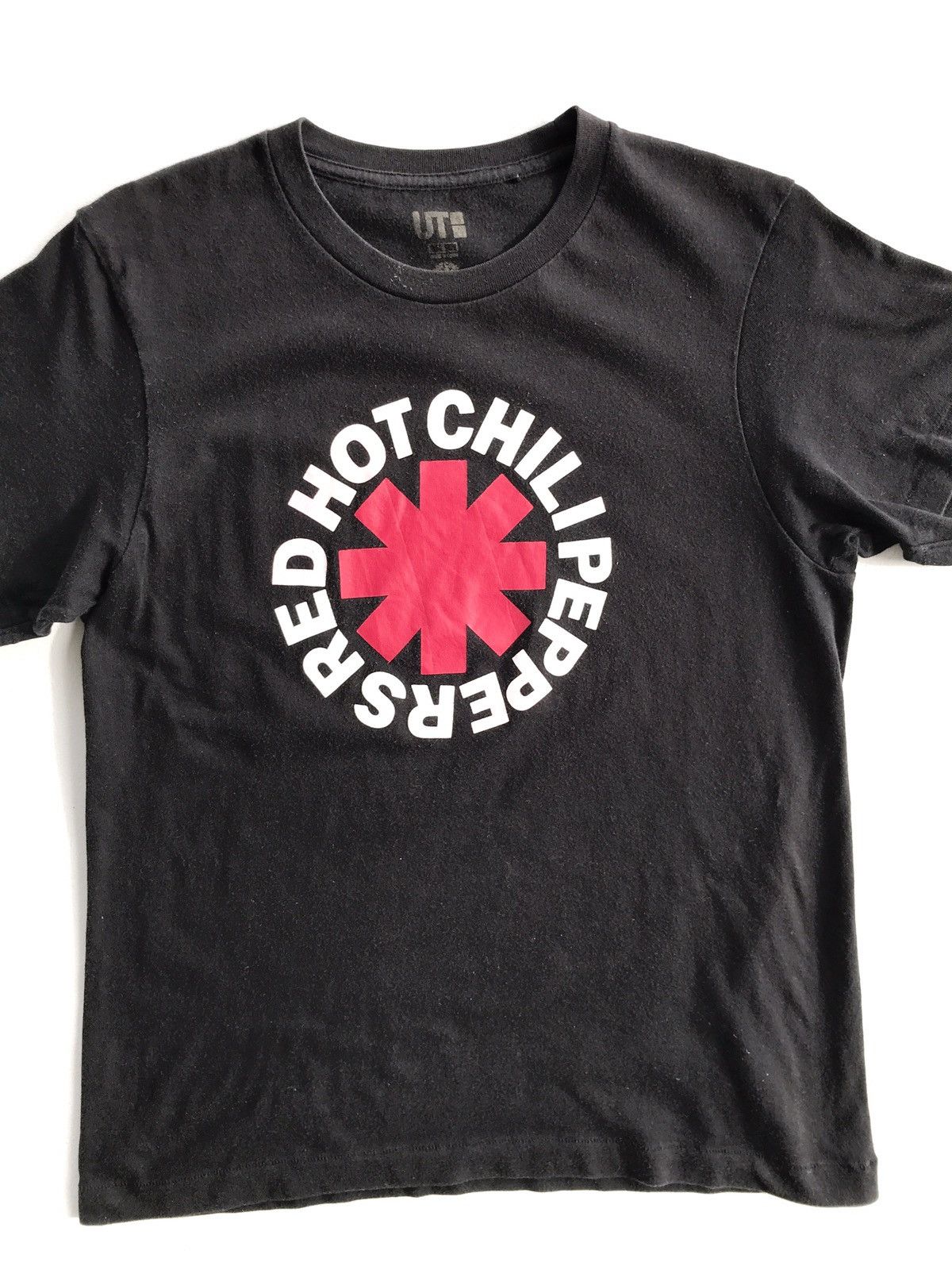 Band Tees × Uniqlo Collaboration Uniqlo X Red Hot Chili Peppers Logo Tee Size US S / EU 44-46 / 1 - 3 Thumbnail