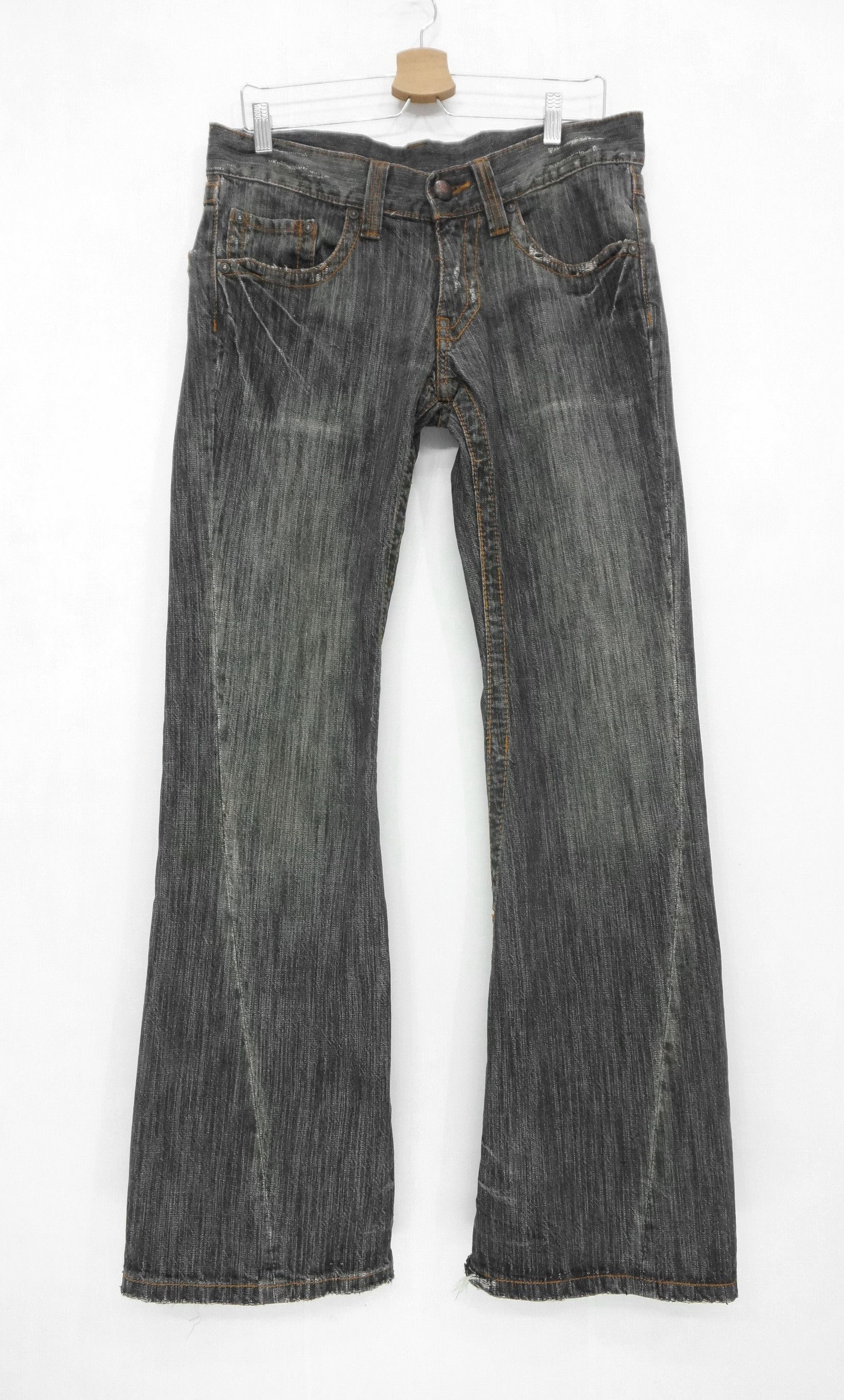 Japanese Brand Rare🔥JUNMEN Vintage Flared Lowrise Distressed Jeans Size US 30 / EU 46 - 2 Thumbnail