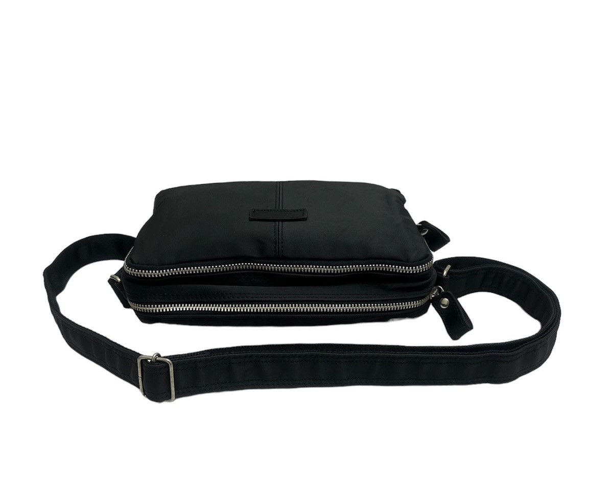 Yohji Yamamoto 🇯🇵 Yohji Yamamoto Y's Leather Patch Crossbody Sling bag Size ONE SIZE - 6 Thumbnail