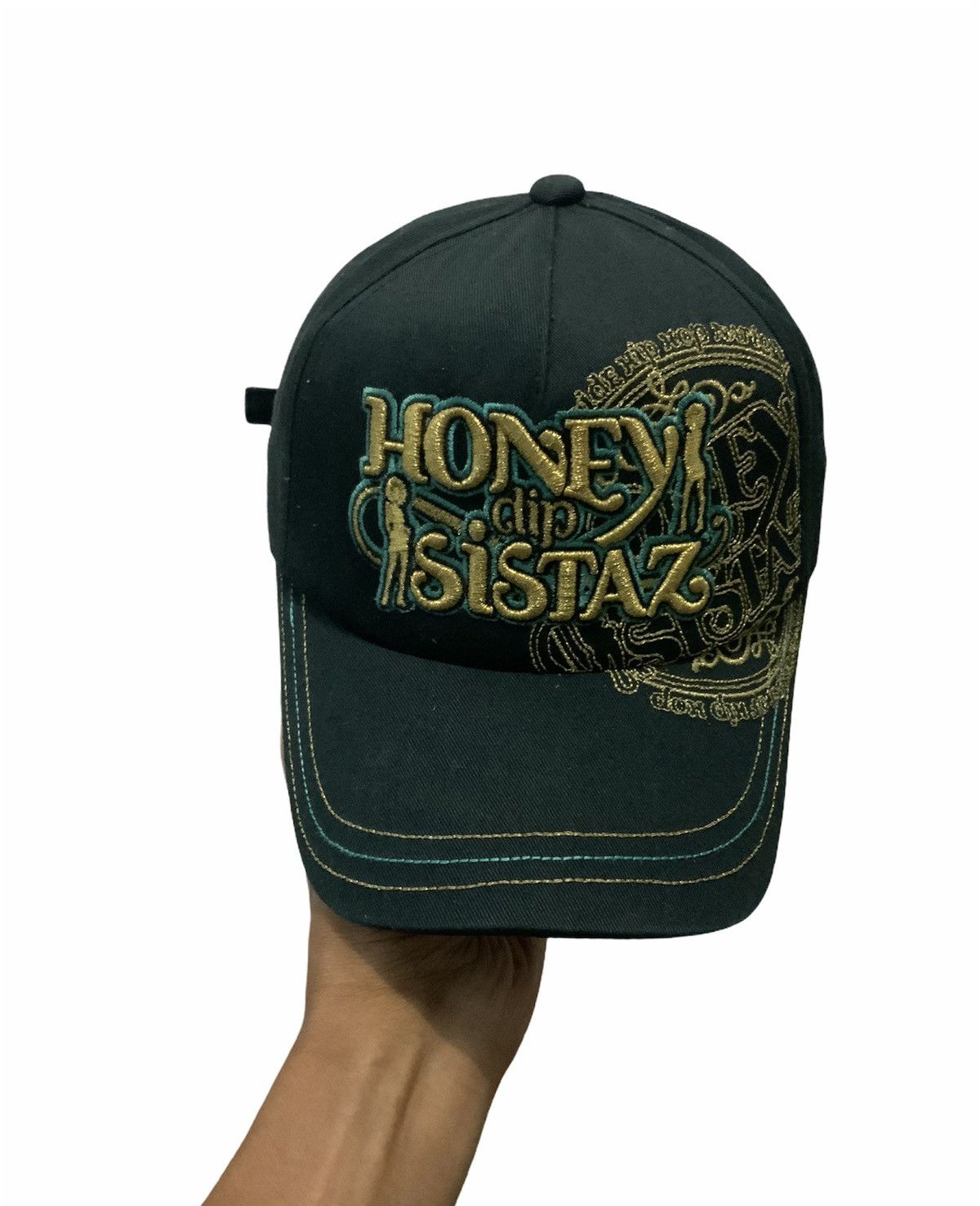 Seditionaries Art Honey Dip Sistaz Majab Elabab Hat Size ONE SIZE - 6 Thumbnail